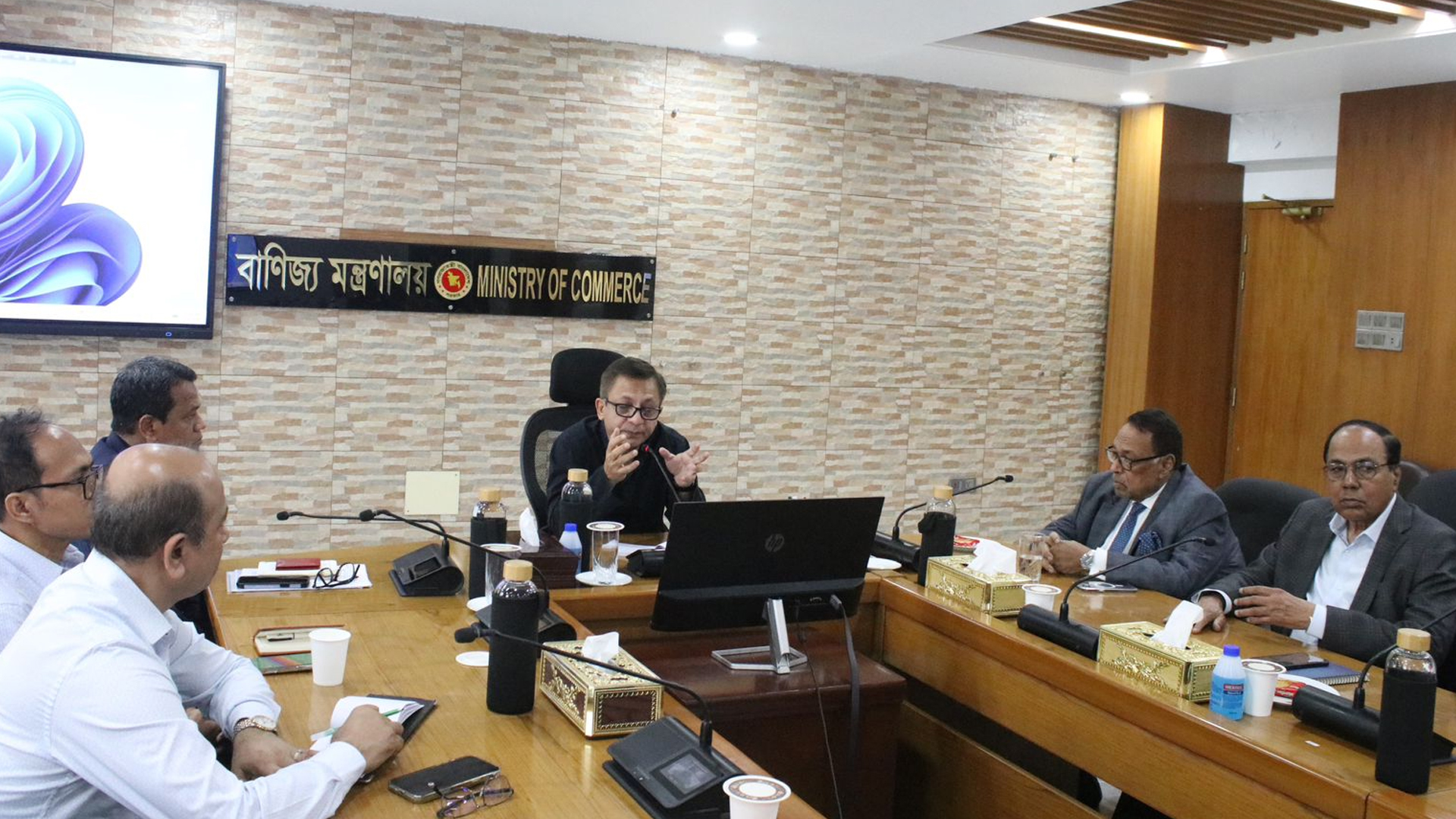 এফবিসিসিআইকে শক্তিশালী ও অরাজনৈতিক প্রতিষ্ঠানে রূপান্তরের তাগিদ