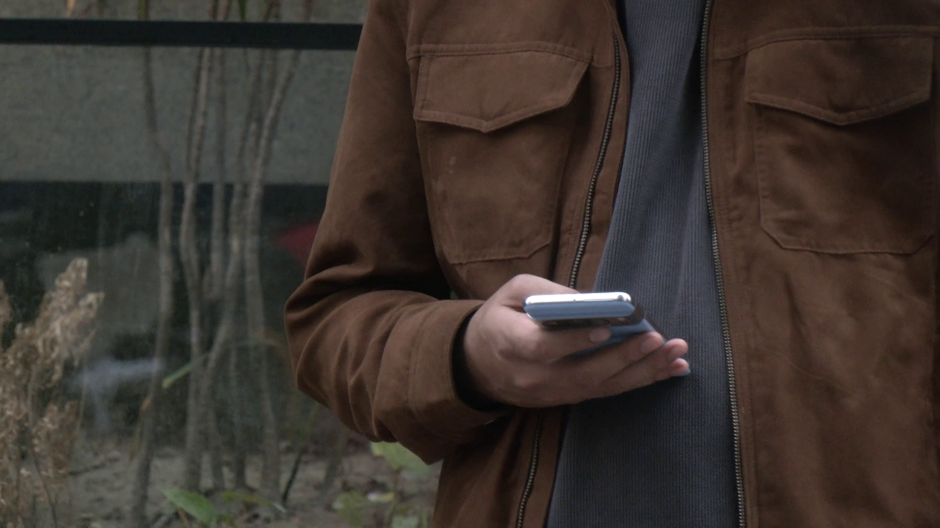 খুদে বার্তার ফাঁদে অর্থ লুট, বিদেশে পাচার হচ্ছে গ্রাহকের তথ্য!