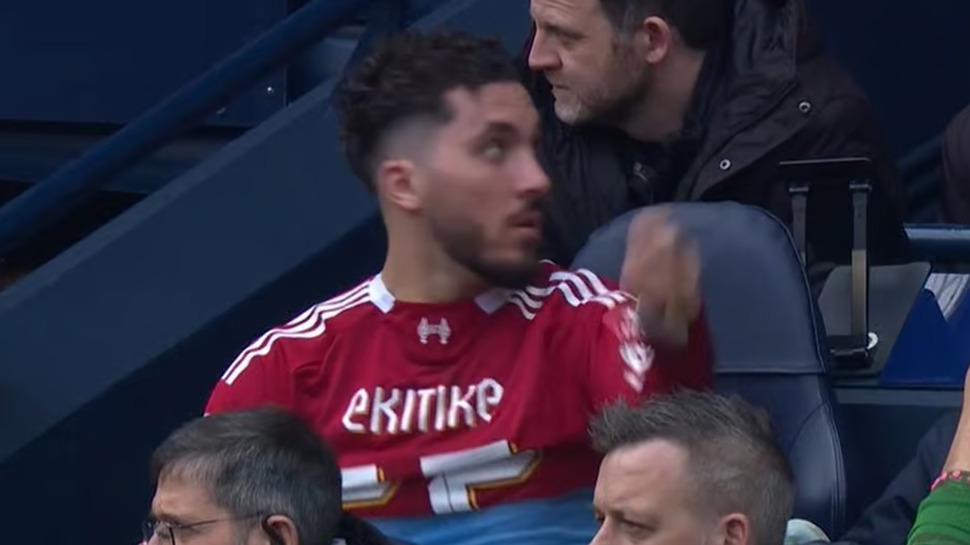 ম্যাচ চলাকালে লিভারপুলের জার্সি পরে সমালোচনার মুখে সিটির চেরকি