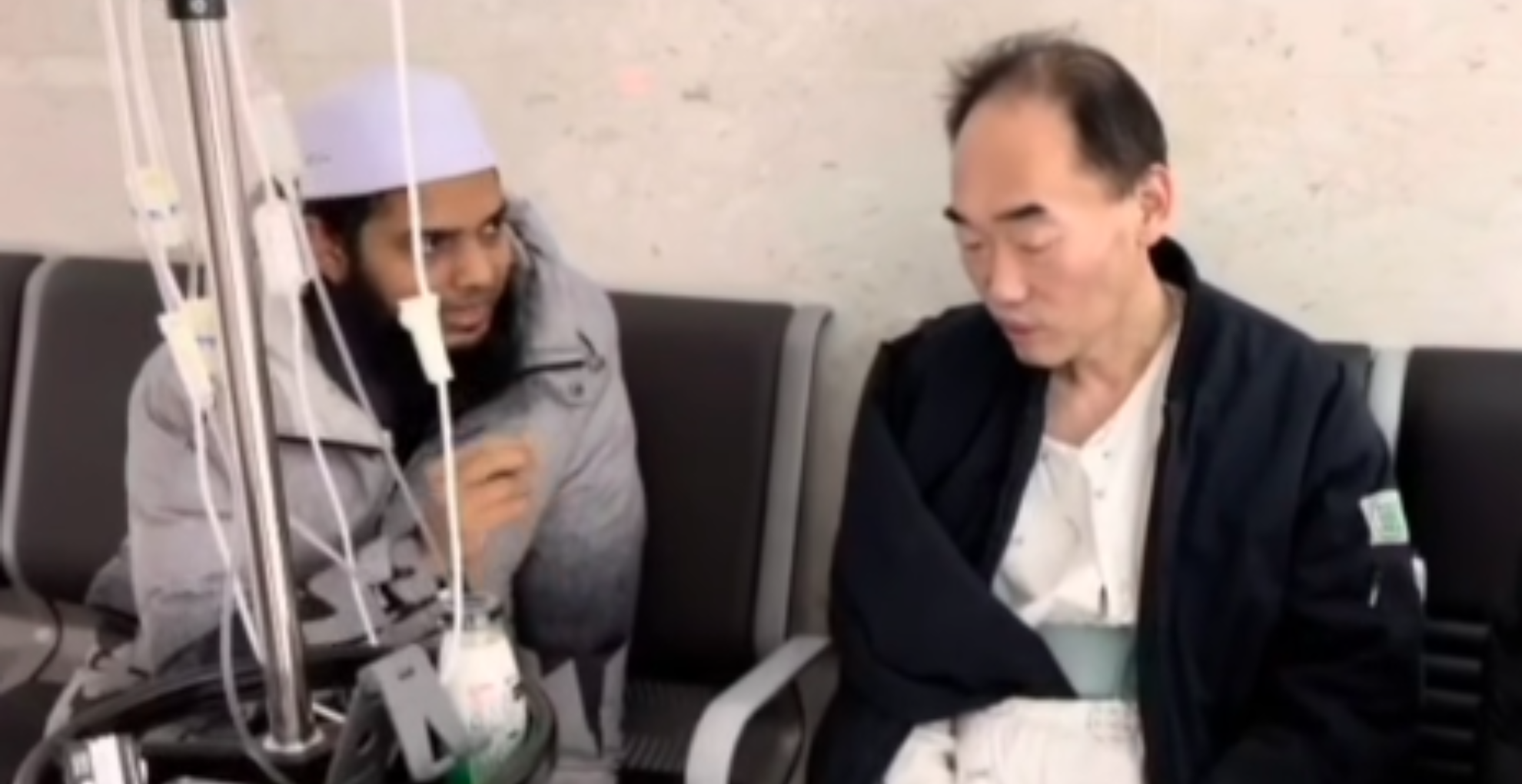 বাংলাদেশি আলেমের হাতে অন্তিম মুহূর্তে হাসপাতালে কোরিয়ান বৃদ্ধের ইসলাম গ্রহণ