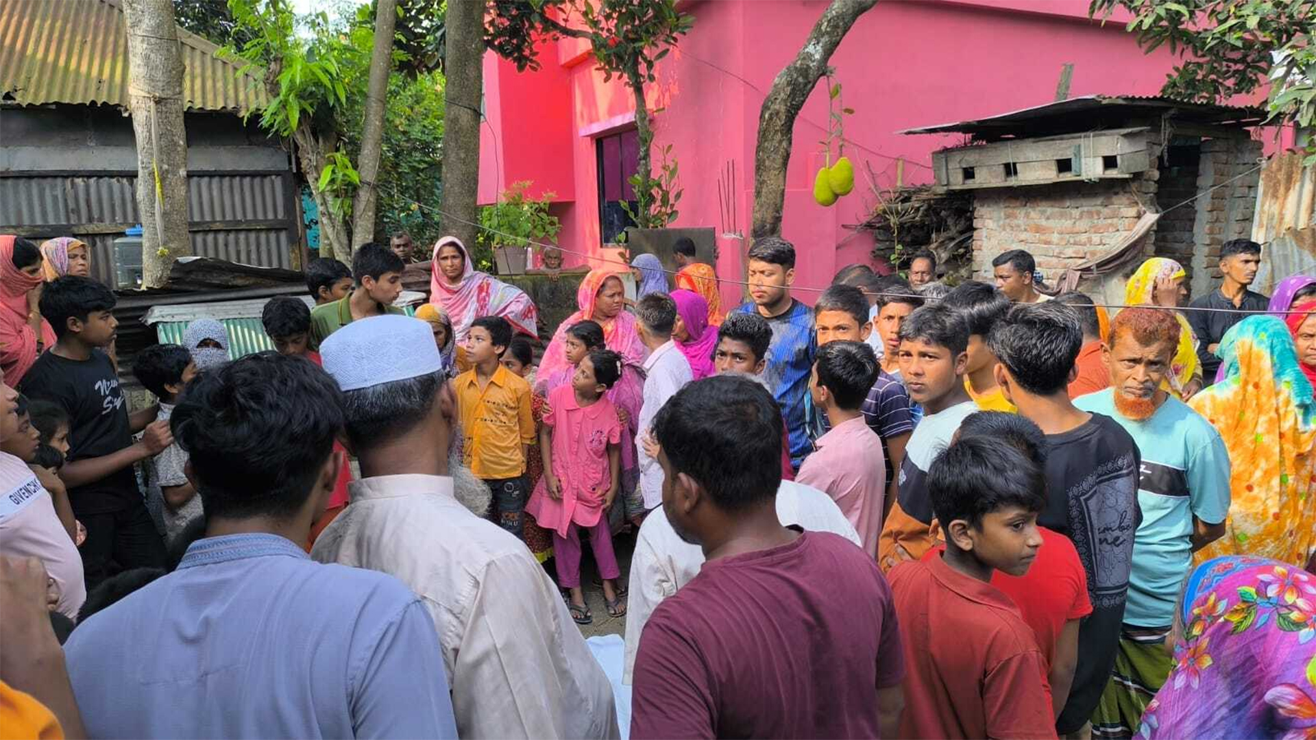 কুমিল্লায় ছেলের লাঠিপেটায় বাবার মৃত্যু