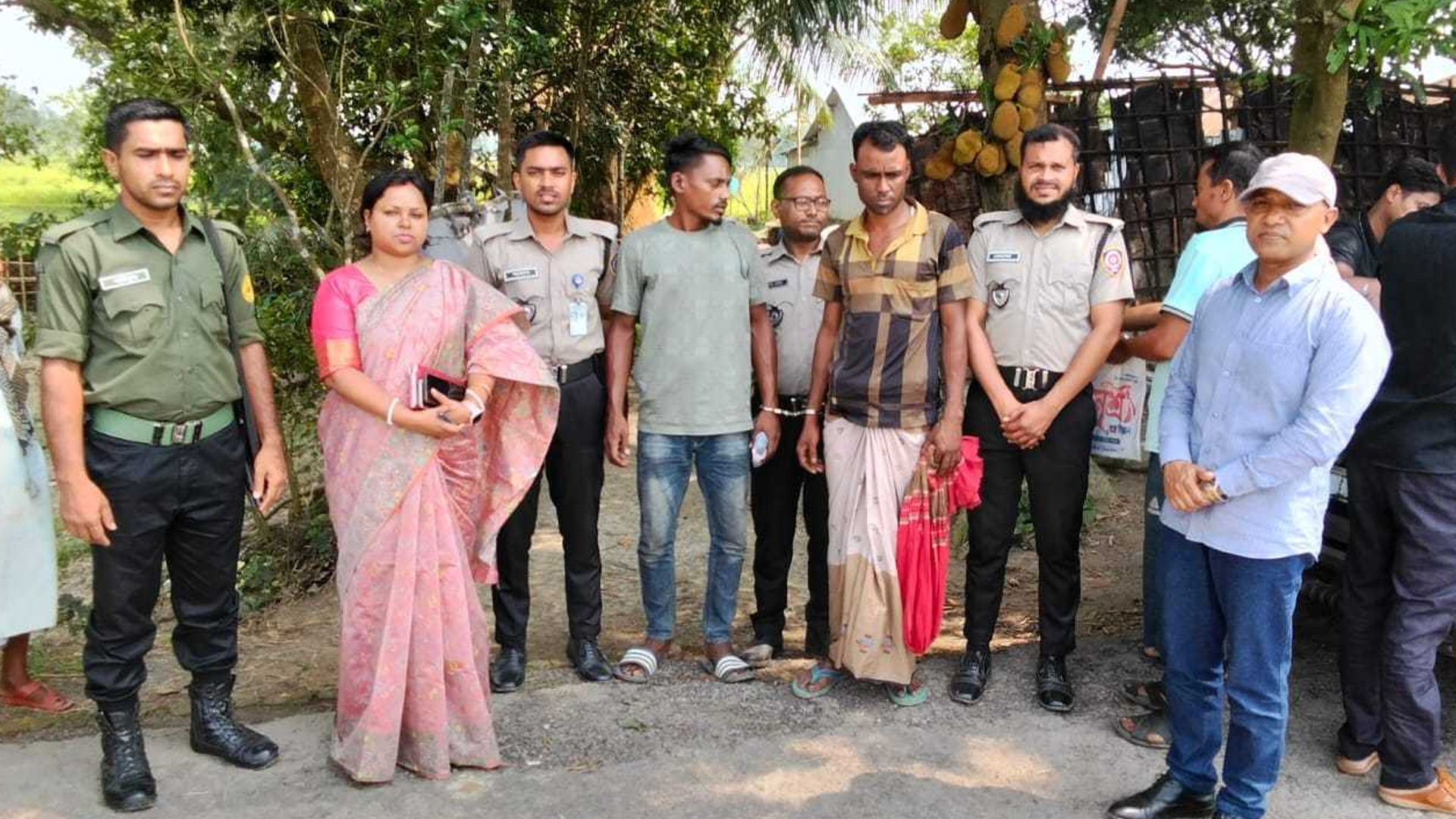 নেত্রকোনায় গোপন সংবাদের ভিত্তিতে অভিযান, দুই মাদক ব্যবসায়ীকে ৬ মাসের জেল