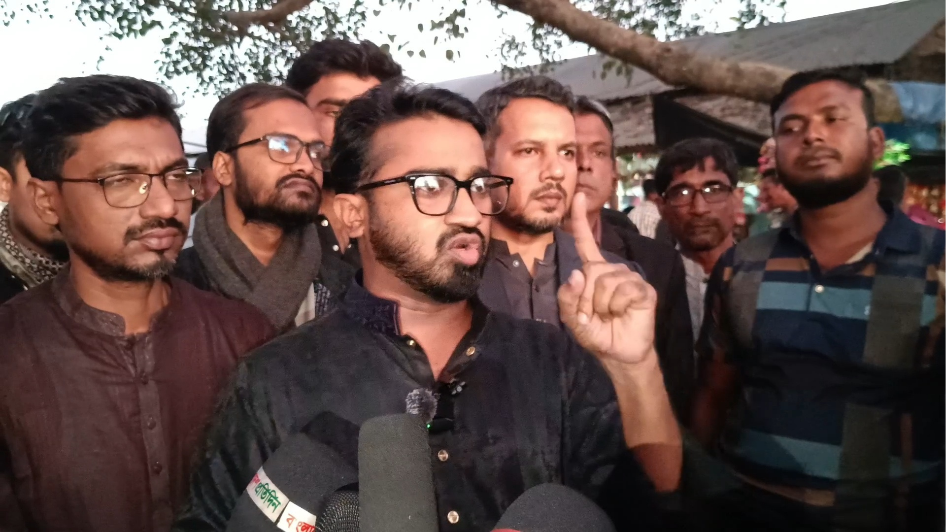 জাতীয় পার্টিকে সুযোগ দিলে নির্বাচন বর্জন করবে গণঅধিকার পরিষদ: রাশেদ খান