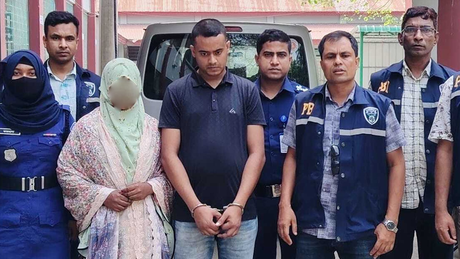 ট্রাঙ্কের ভেতরে পাওয়া সেই লাশের পরিচয় মিলেছে, হত্যার নেপথ্যে ‘অনৈতিক কাজ’