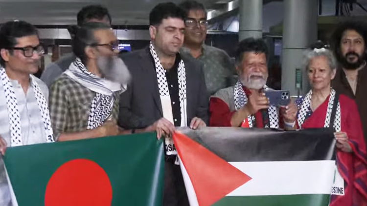 Erkaklar bilan yalangoch ayollar rasmlari