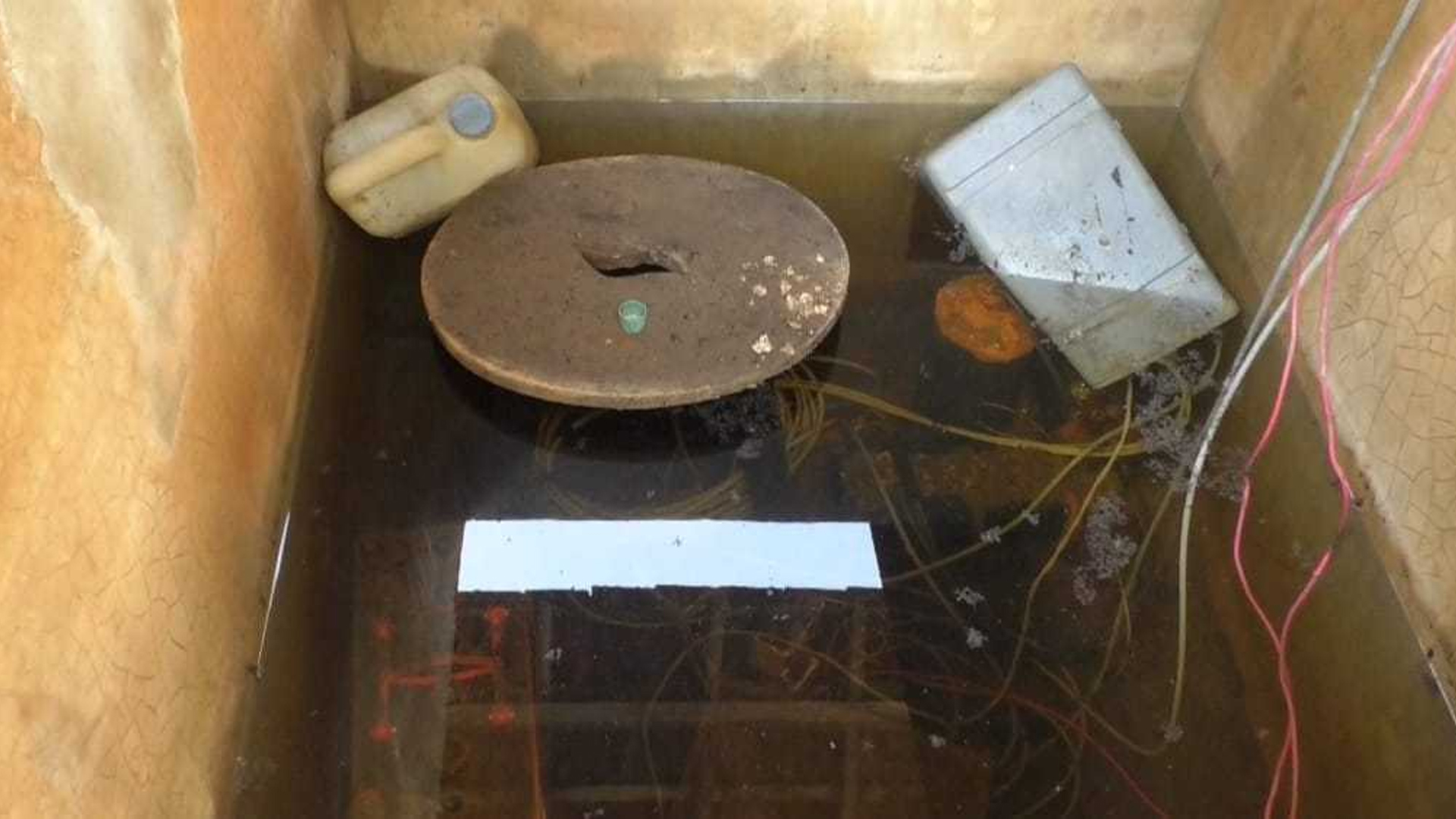 মাত্র দুইবার ভূ-কম্পন পরিমাপের পর নষ্ট হওয়া যন্ত্রটি চালুর কোনো উদ্যোগ নেই!