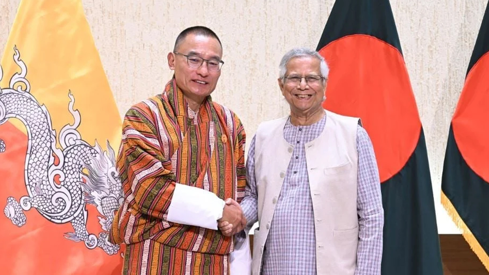 ভুটানের প্রধানমন্ত্রীর সফর ঢাকা-থিম্পু সম্পর্ক সুদৃঢ় করেছে: যৌথ বিবৃতি