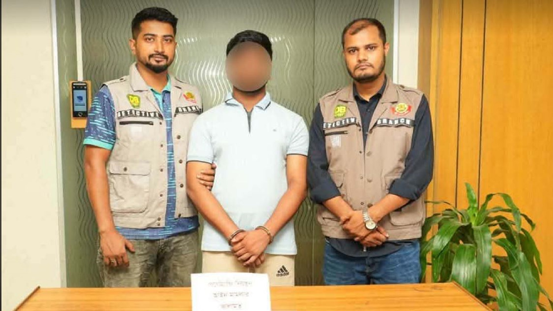 মিরপুরে টেলিগ্রামের মাধ্যমে পর্নোগ্রাফি বিক্রি, যুবক আটক