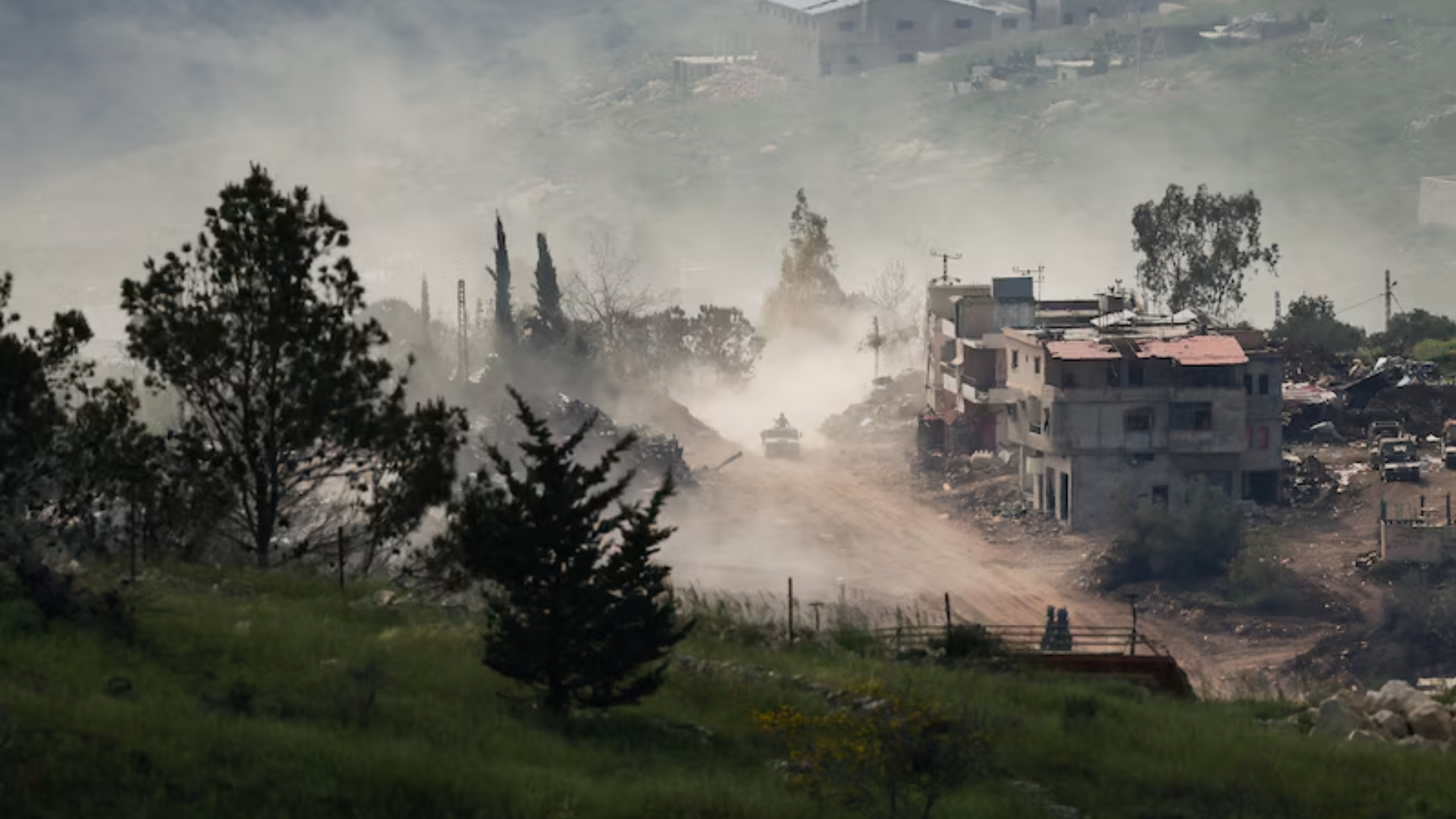 লেবাননে ইসরাইলি হামলায় শিশুসহ নিহত ১৪