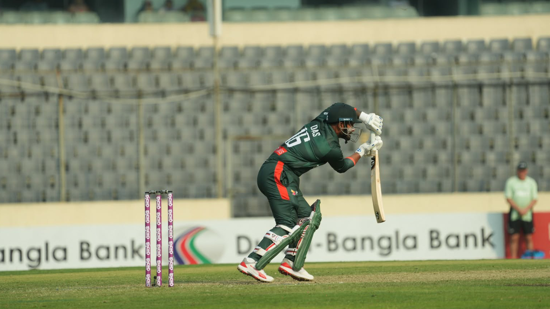 ফিফটি থেকে ৪ রান দূরে থামলেন লিটন