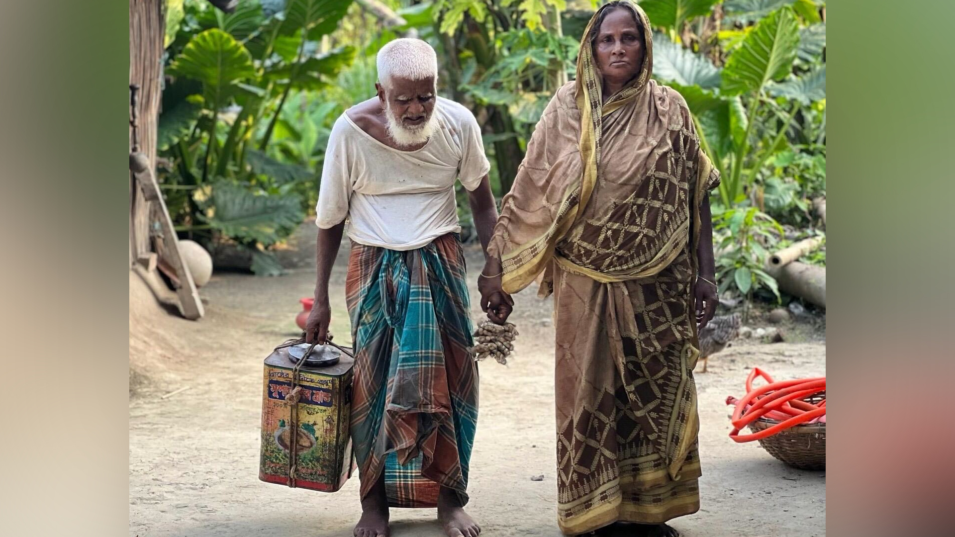 জন্মান্ধ সেই গফুর মল্লিকের পাশে তারেক রহমান!