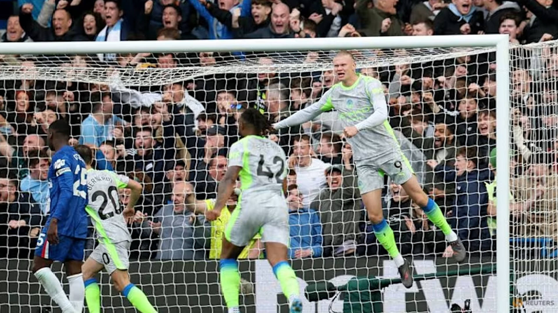 চেলসিকে উড়িয়ে আর্সেনালের ঘাড়ে নিঃশ্বাস ফেলছে সিটি