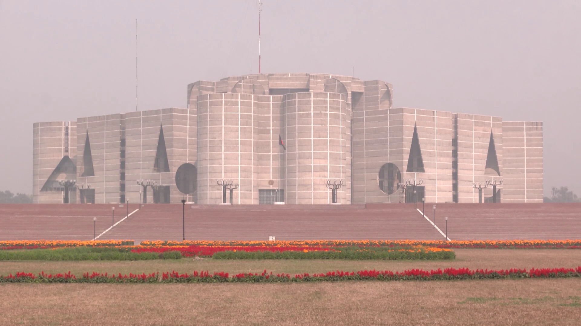 আসছে বাজেটের আকার হতে পারে ৯ লাখ ৩০ হাজার কোটি টাকা