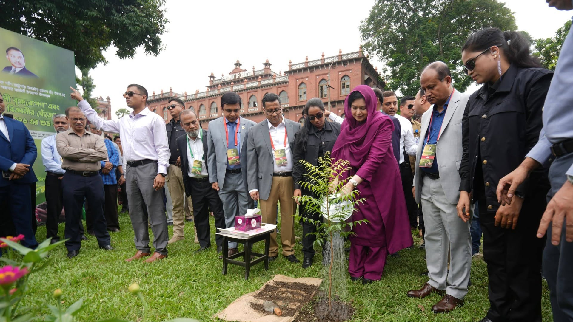 বৃক্ষরোপণের মাধ্যমে বাসযোগ্য পৃথিবী গড়ার আহ্বান জুবাইদা রহম
