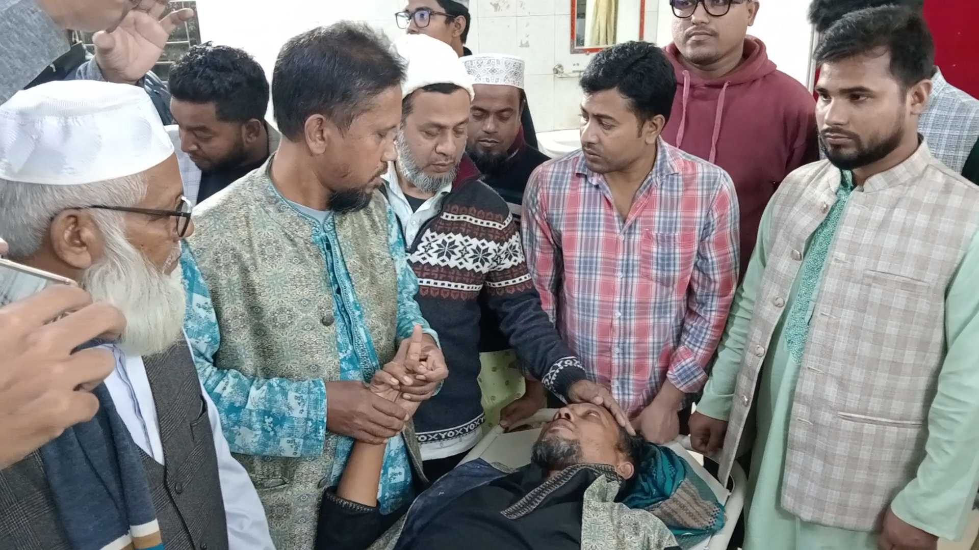 পিরোজপুরে দুই সাংবাদিকের ওপর হামলা, অভিযোগ বিএনপি নেতাকর্মীদের বিরুদ্ধে