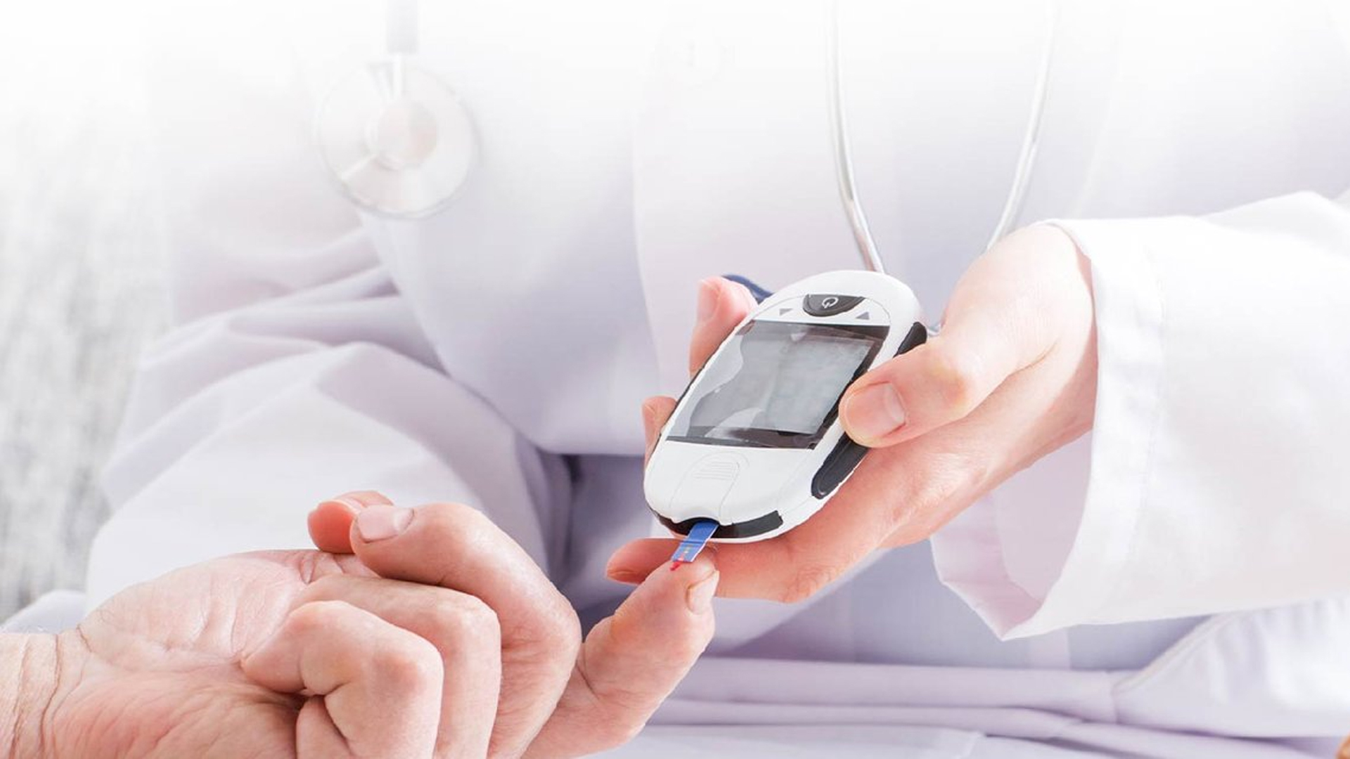 এই ৪ খাবার খেয়ে বিপদ ডেকে আনছেন নাতো ডায়াবেটিস রোগীরা?