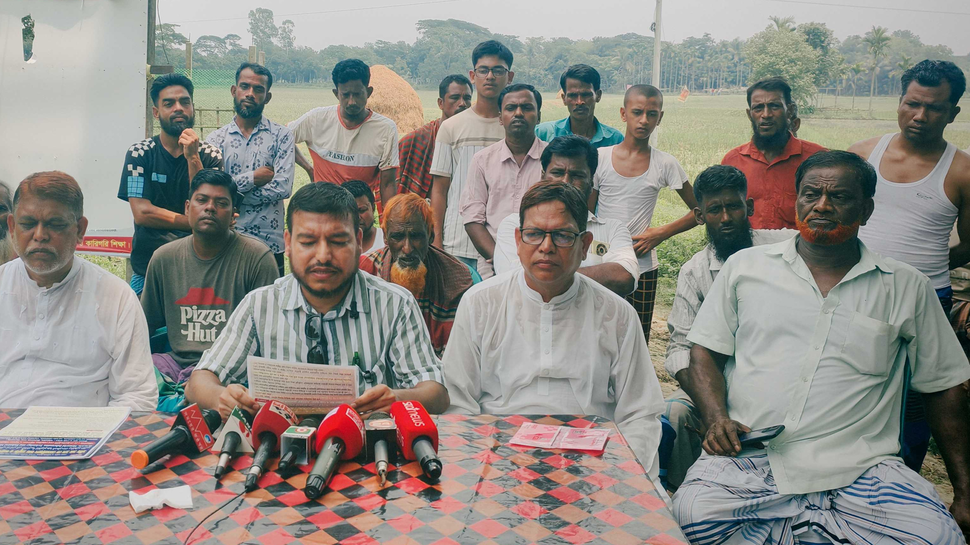কিশোরঞ্জে মাদ্রাসা উদ্বোধনের সময় হামলা, আহত ৩