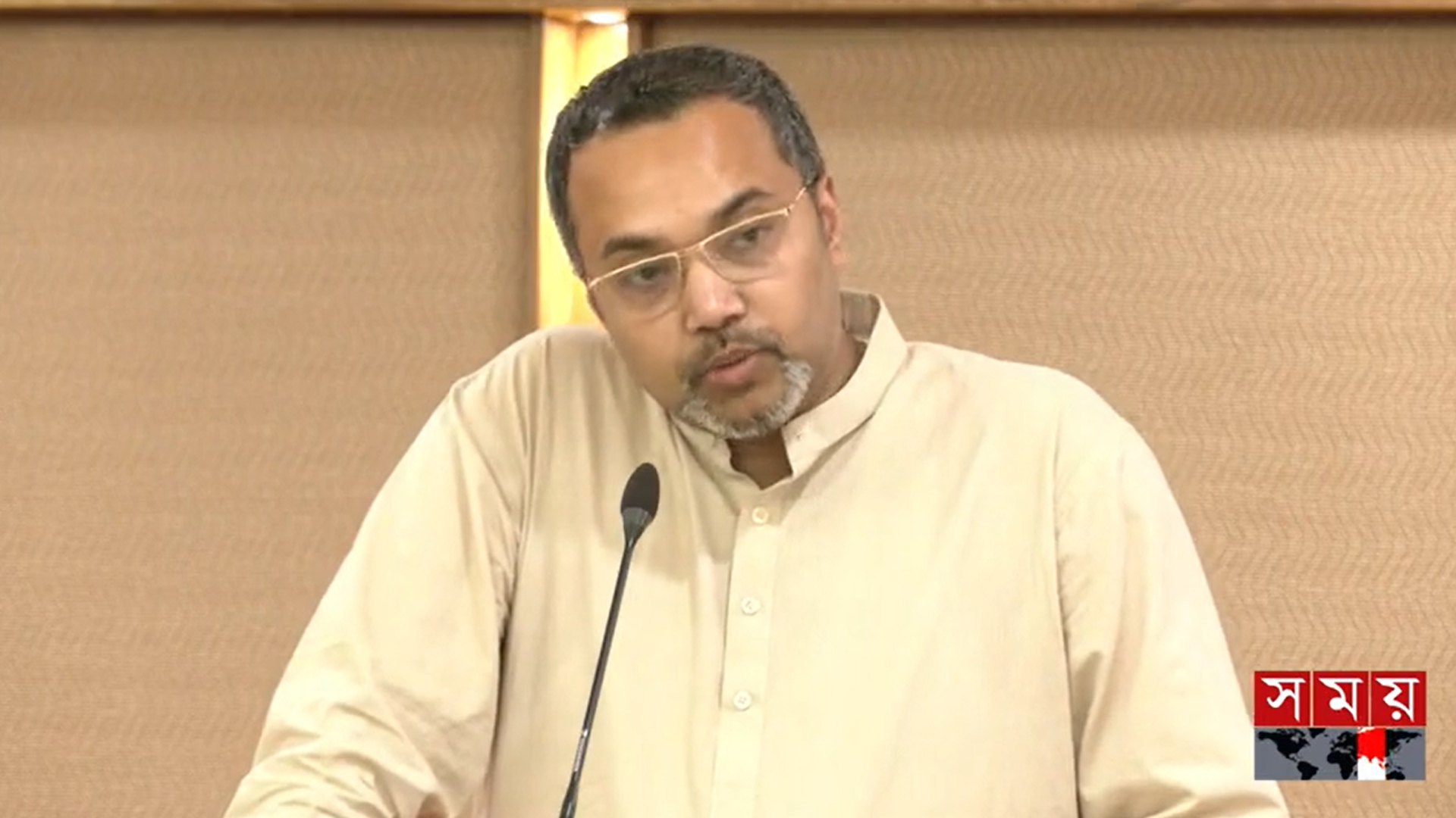 ‘ডনাল্ড ট্রাম্পকে’ চিড়িয়াখানায় পাঠানোর কারণ জানালেন মাহদী আমিন
