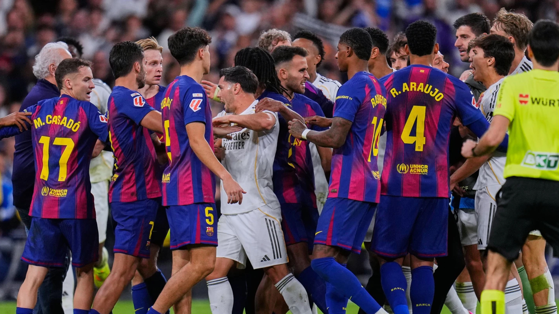 ভিনির ক্ষোভ, পেদ্রির লাল কার্ড, খেলোয়াড়দের বিবাদ—ক্লাসিকোয় যা যা হলো