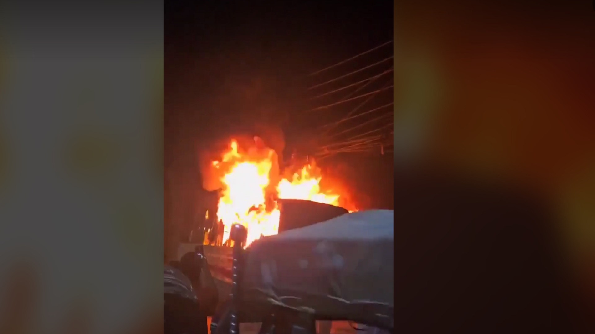 রাজধানীতে একের পর এক ককটেল বিস্ফোরণ-বাসে অগ্নিসংযোগ, রাতভর পুলিশের তল্লাশি