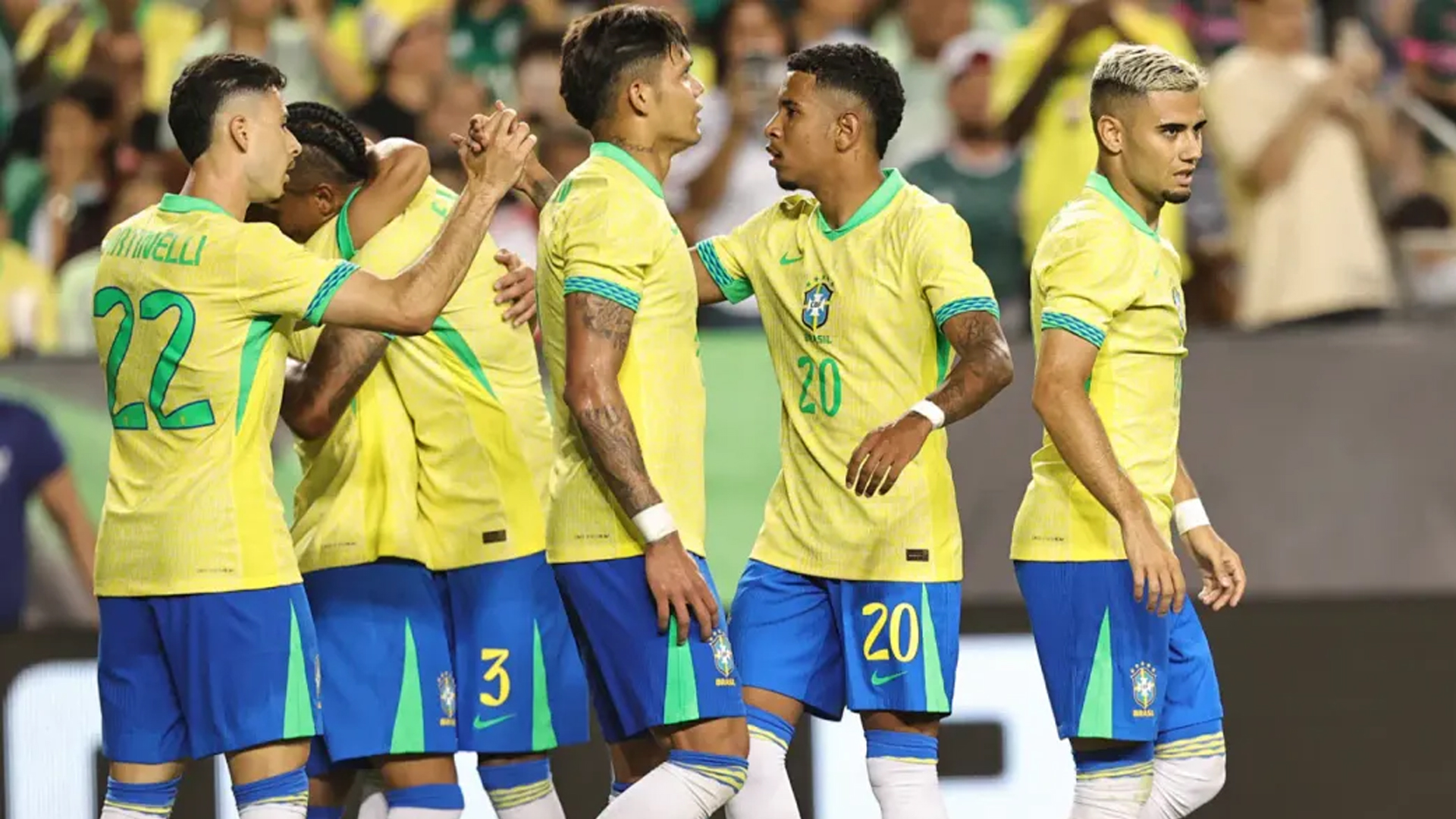 Orqadan qizlar (foto XXX)