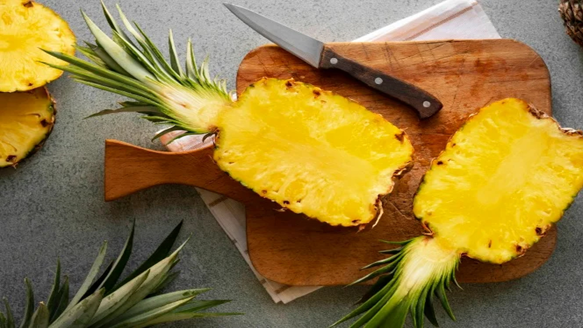 সন্ধ্যার পর আনারস খেলে কী ঘটে শরীরে?