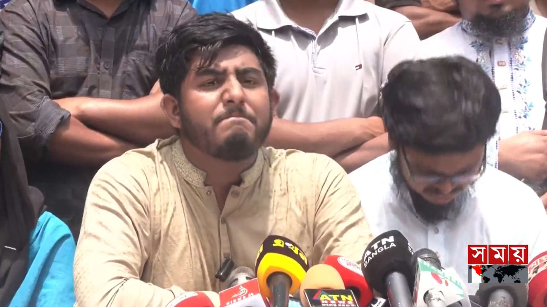 ২৪ ঘণ্টায় আওয়ামী সন্ত্রাসীরা গ্রেফতার না হলে কঠোর কর্মসূচি: রিফাত রশিদ
