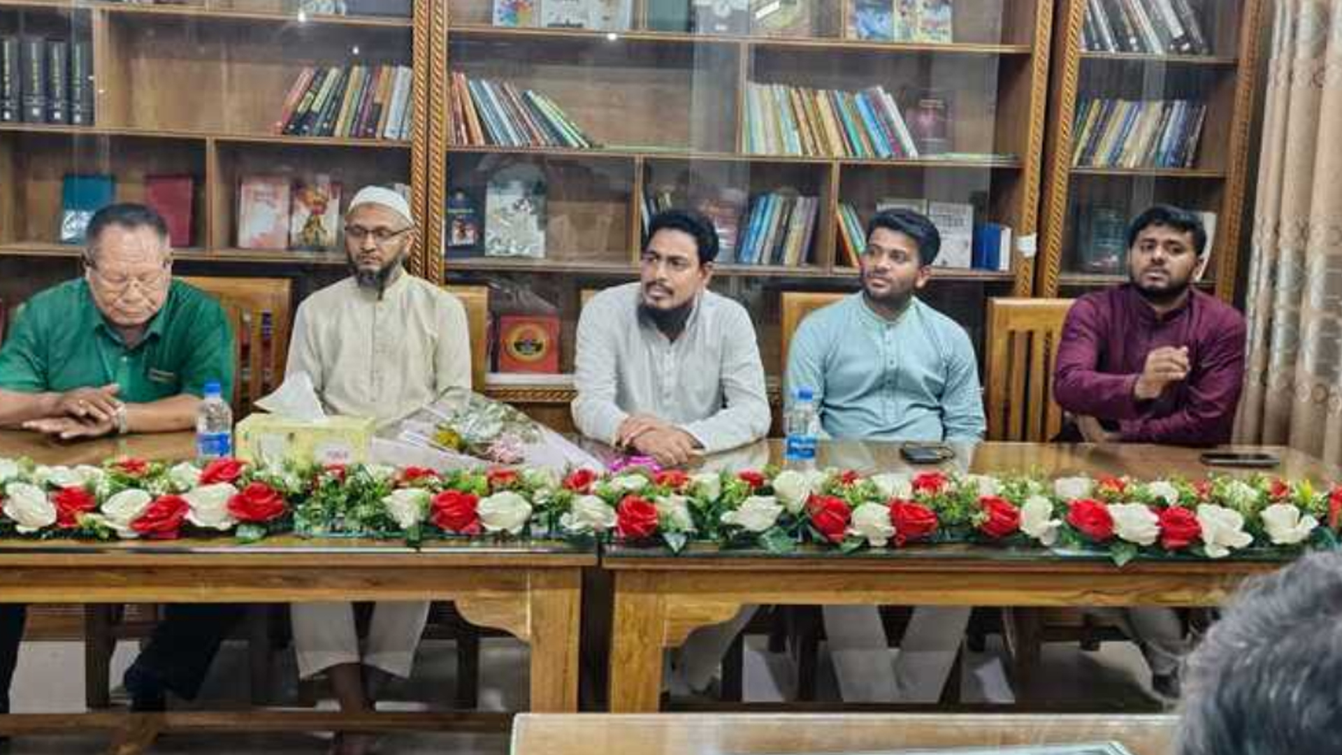 গণভোট নিয়ে সরকারের অনিহা আছে: আখতার হোসেন