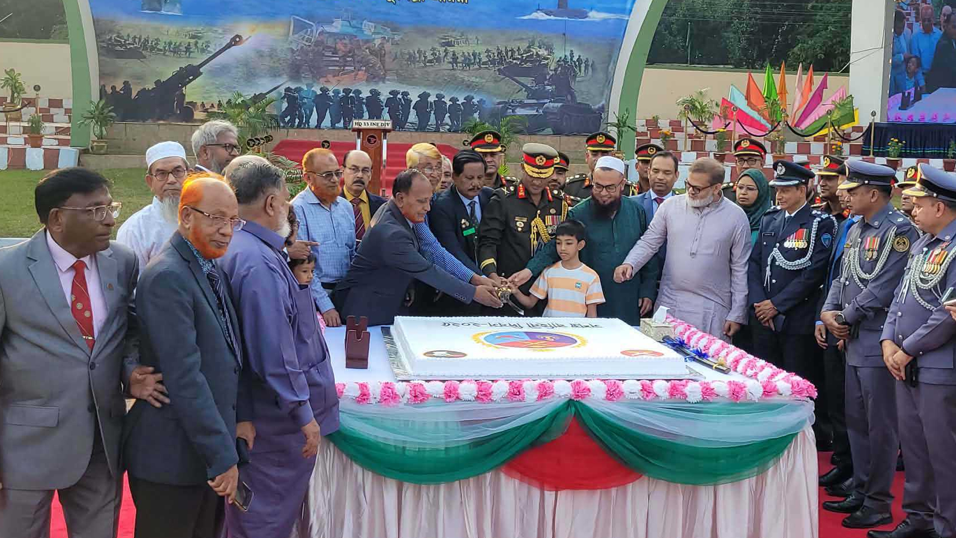 কুমিল্লা সেনানিবাসে মুক্তিযোদ্ধা ও শহীদ পরিবারের সদস্যদের দেয়া হলো সংবর্ধনা