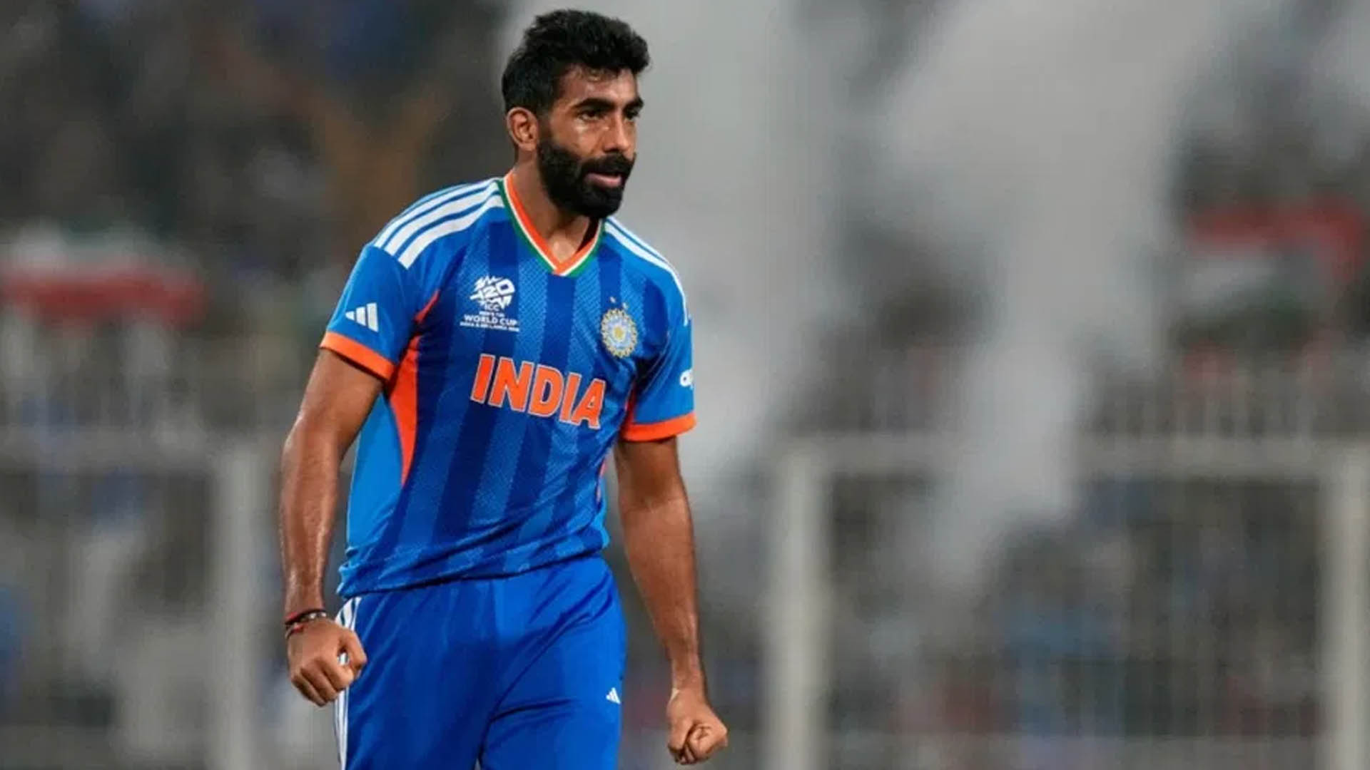 বুমরাহ’র বেতন কমে যাচ্ছে দুই কোটি রুপি!