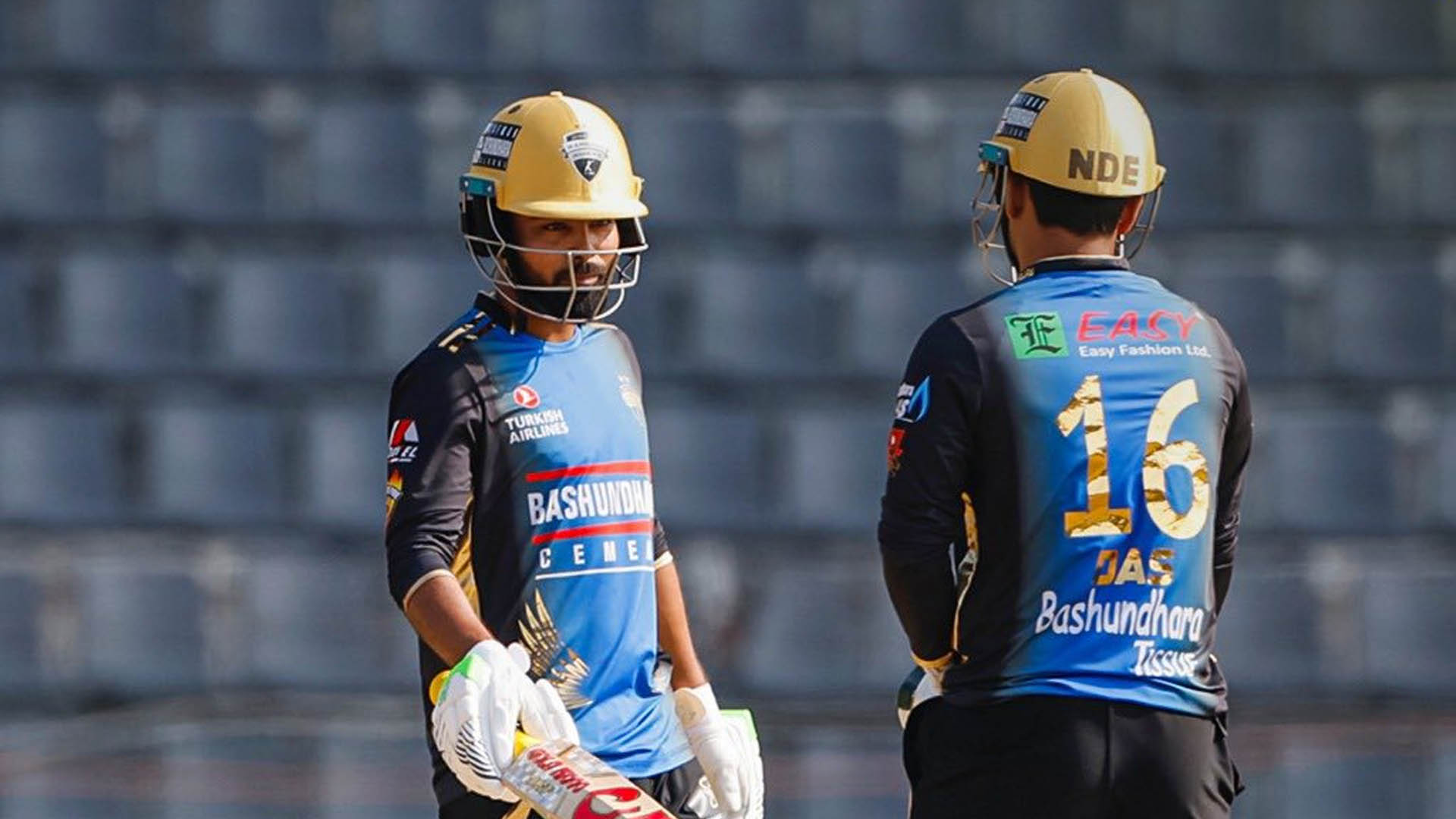 দুই পরিবর্তন নিয়ে ব্যাটিংয়ে রংপুর