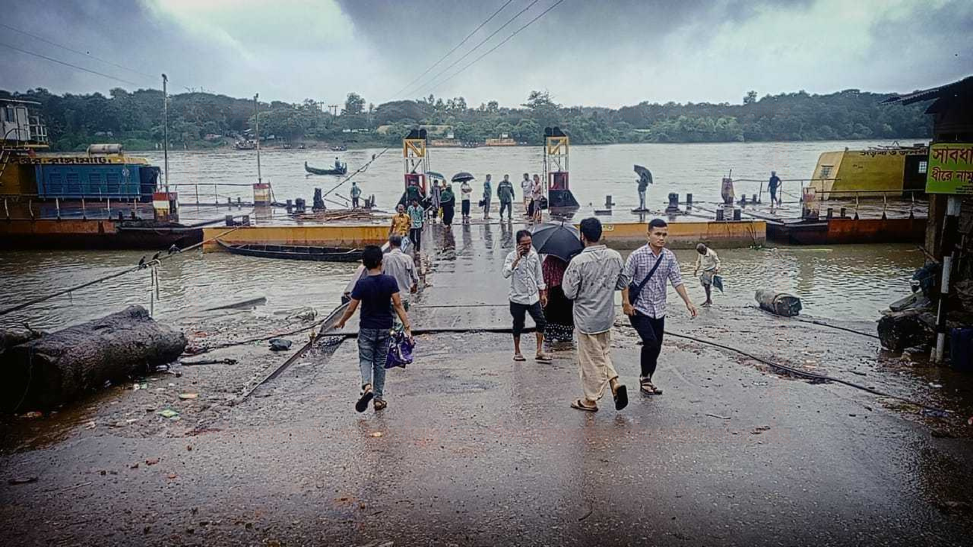 কর্ণফুলীতে প্রবল স্রোত, চন্দ্রঘোনায় বন্ধ ফেরি চলাচল