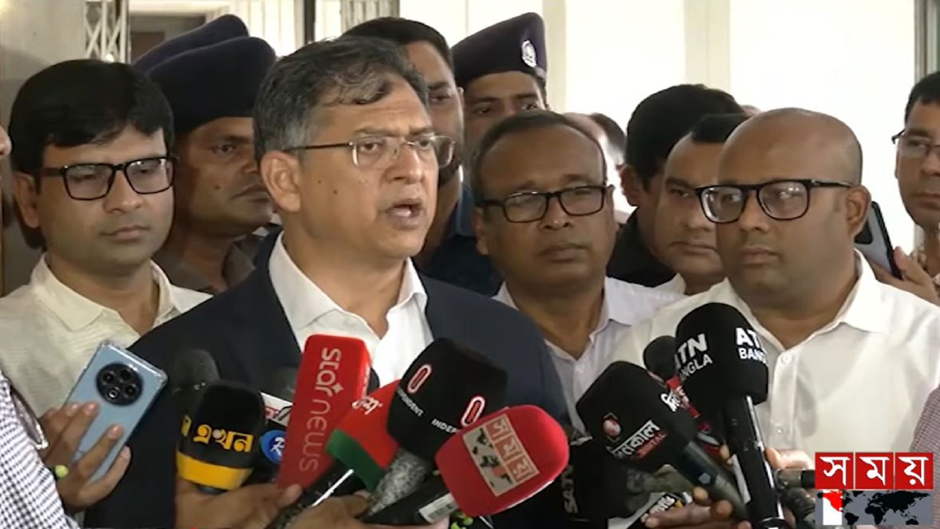 সব অবৈধ পুশইনের চেষ্টায় বাধা দেব, ইনশাআল্লাহ: স্বরাষ্ট্রমন্ত