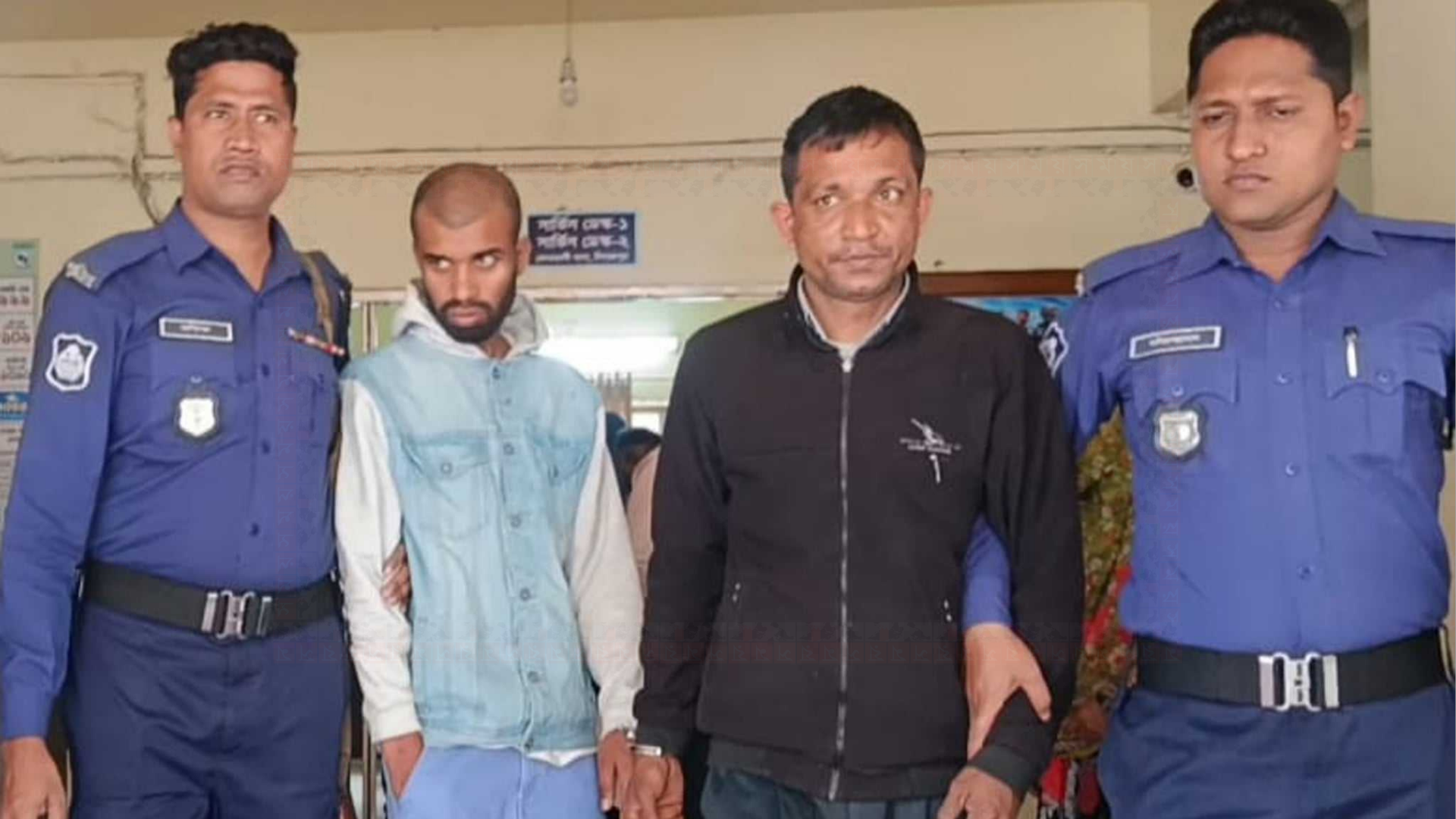 দিনাজপুরে জুস খাইয়ে ইজিবাইক ছিনতাই, গ্রেফতার ২