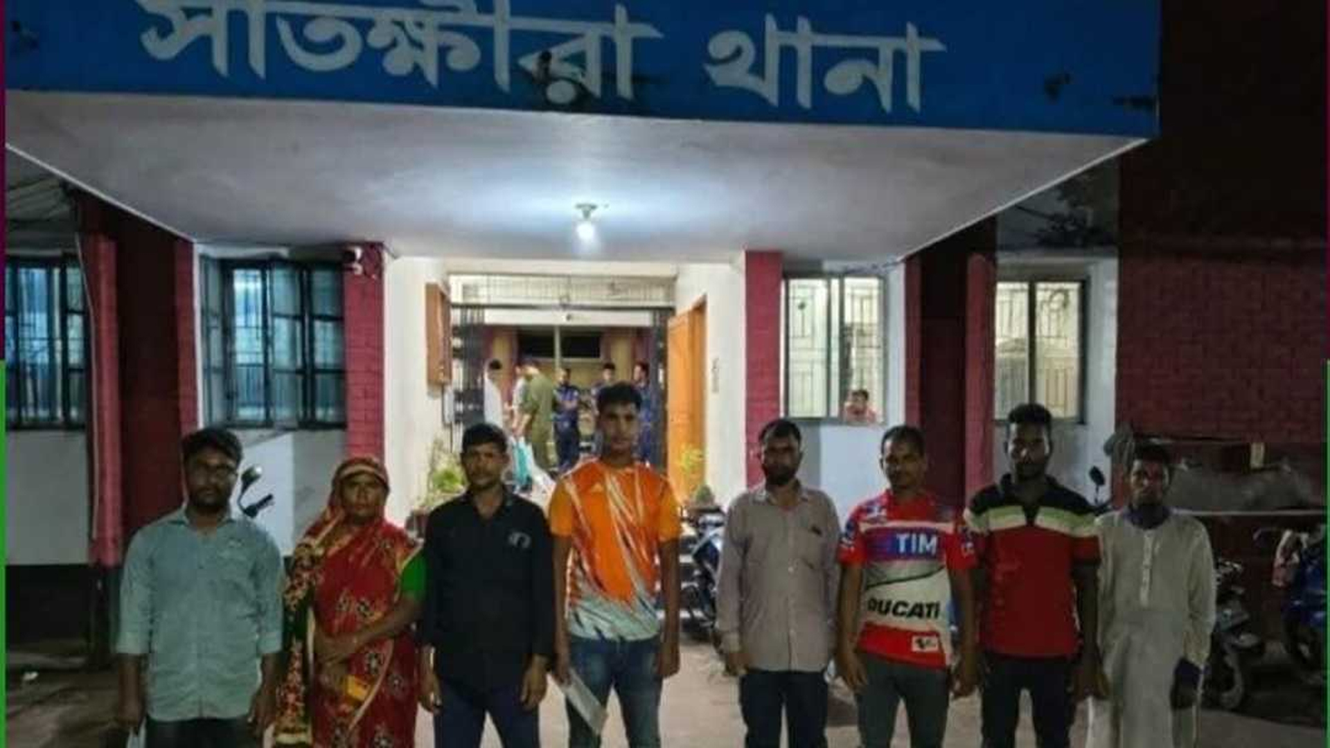 ভারত সীমান্তে আটক ৫ বাংলাদেশিকে বিজিবির কাছে হস্তান্তর