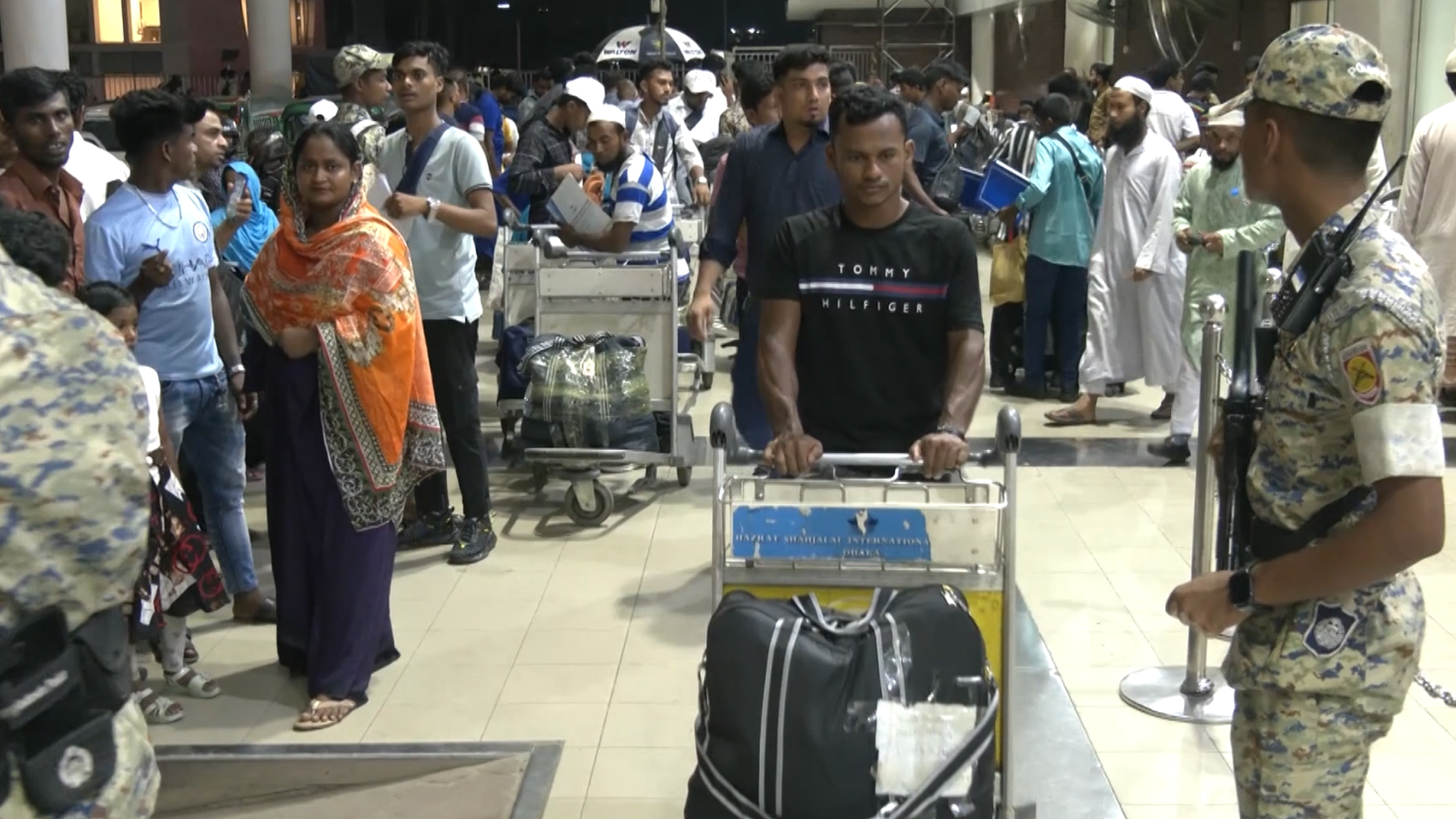 মালয়েশিয়া সিন্ডিকেটের বিরুদ্ধে এবার 'হার্ডলাইনে' দুদক