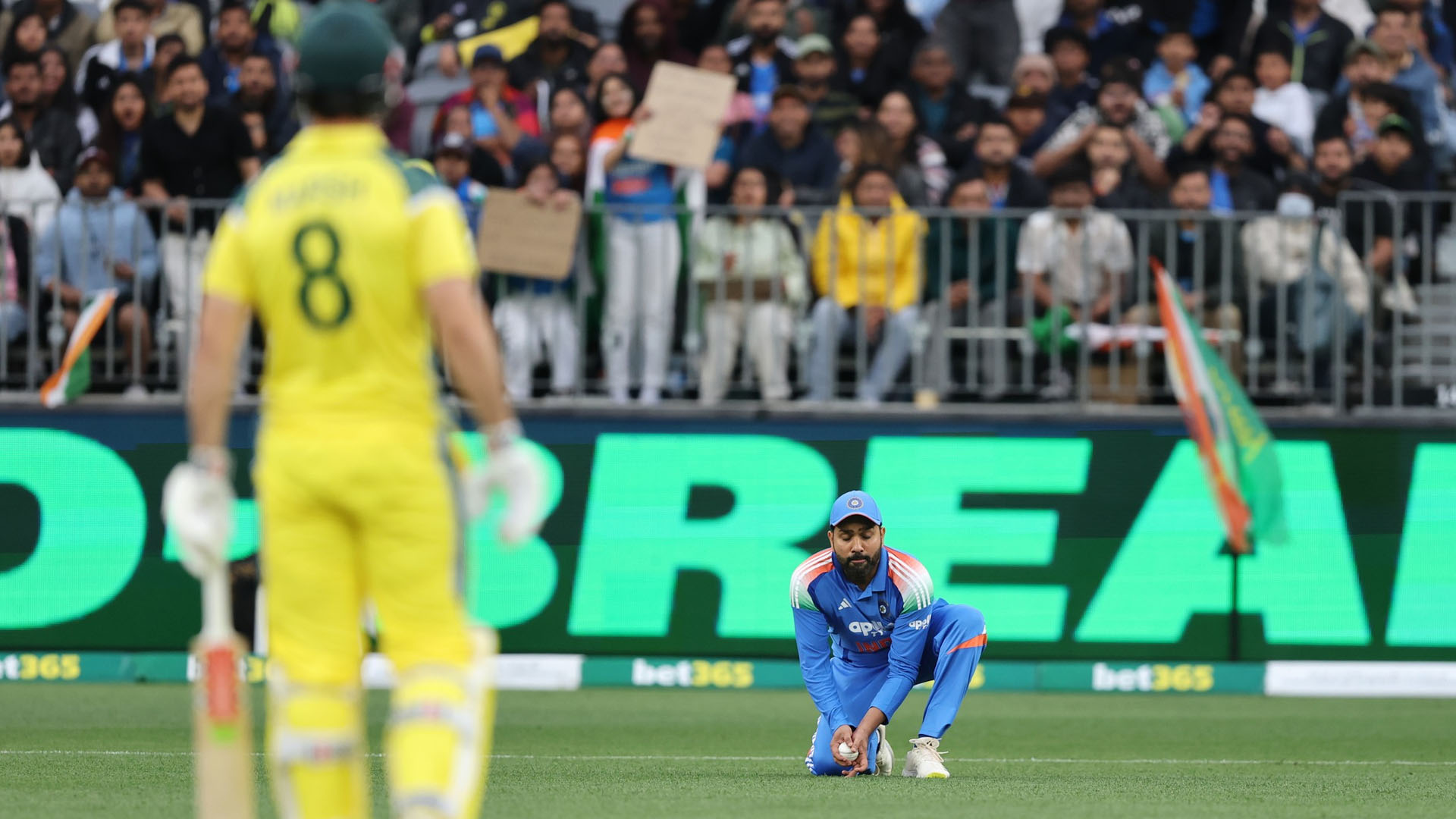 দীর্ঘদিন পর ফিরে রোহিত-কোহলি ব্যর্থ, অনায়াসে জিতলো অস্ট্রেলিয়া