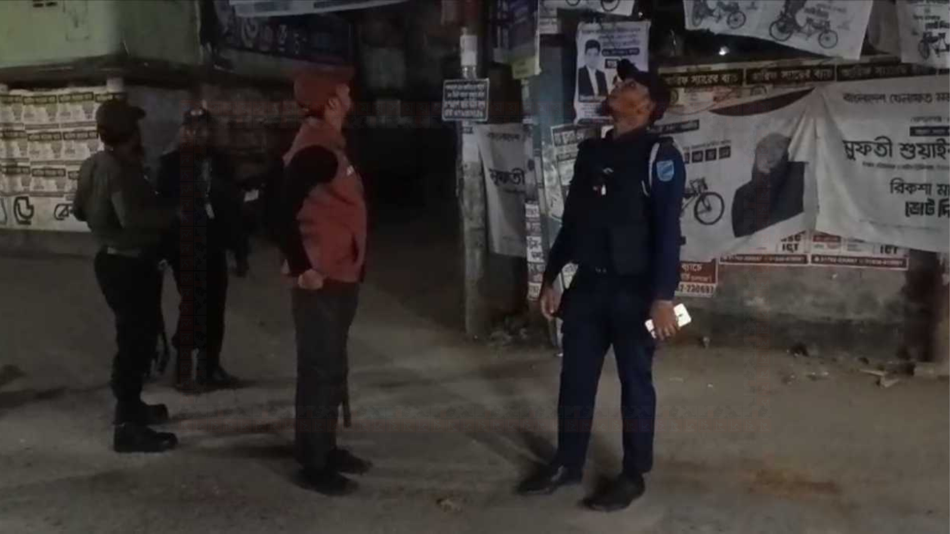 গোপালগঞ্জে ভোটের আগের রাতে ৫ কেন্দ্রের সামনে ককটেল বিস্ফোরণ