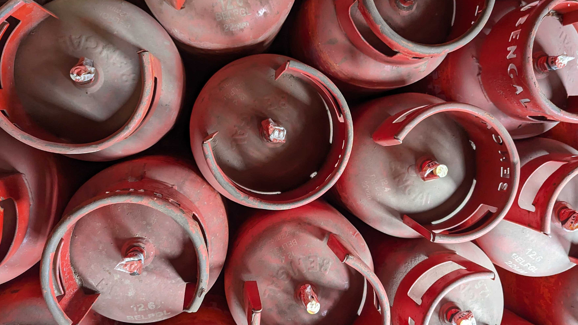 নভেম্বরে এলপি গ্যাসের দাম বাড়বে না কমবে, জানা যাবে দুপুরে