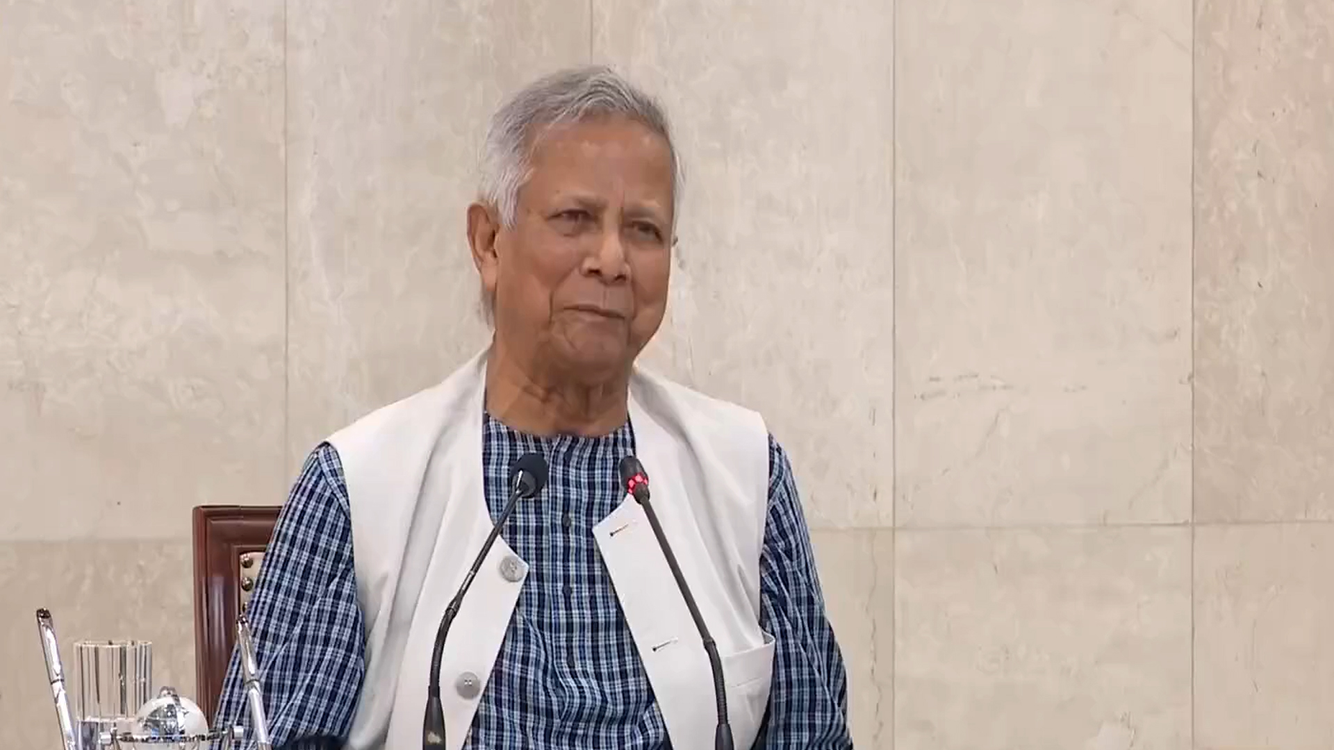 নতুন বছরে আরও জোরদার হোক সম্প্রীতি, সৌহার্দ ও ভ্রাতৃত্বের বন্ধন: প্রধান উপদেষ্টা