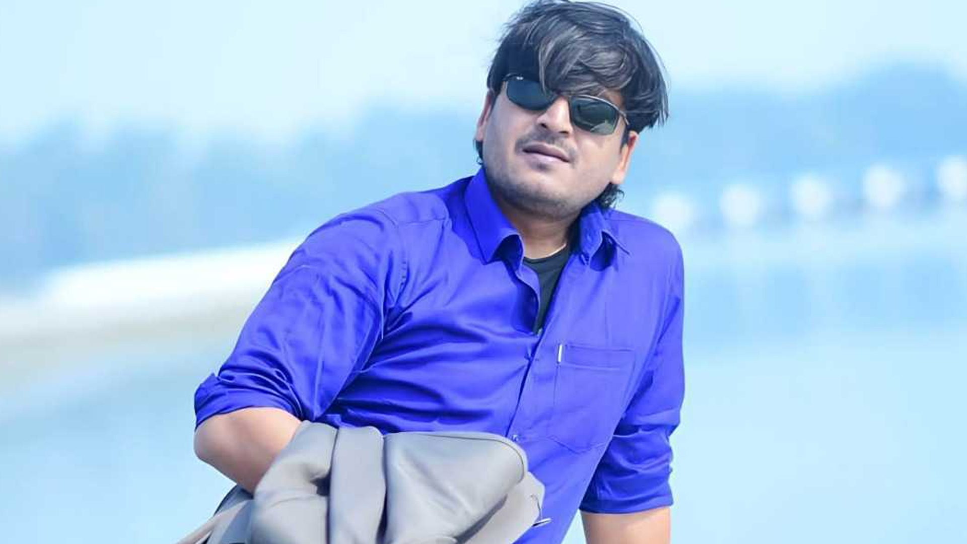 ইতালি প্রবাসী স্ত্রীকে ভিডিও কলে রেখে গলায় ফাঁস নিলেন নাট্যকর্মী শামীম!