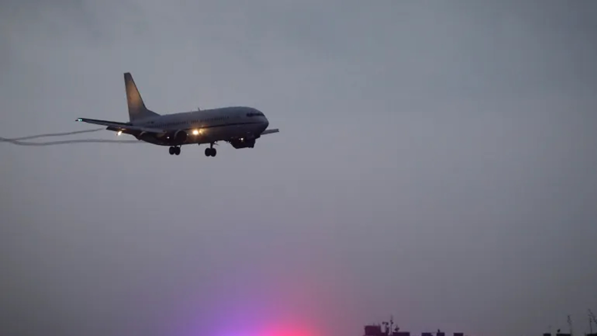 ভেনেজুয়েলার আকাশপথে মার্কিন এয়ারলাইন্সগুলোকে সতর্কতার সঙ্গে ফ্লাইট পরিচালনার আহ্বান যুক্তরাষ্ট্রের