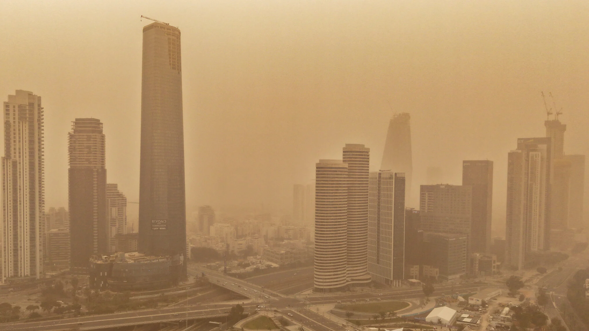 তেল আবিবের বাতাসে ভয়াবহ দূষণ, ঢাকার জন্য সুখবর