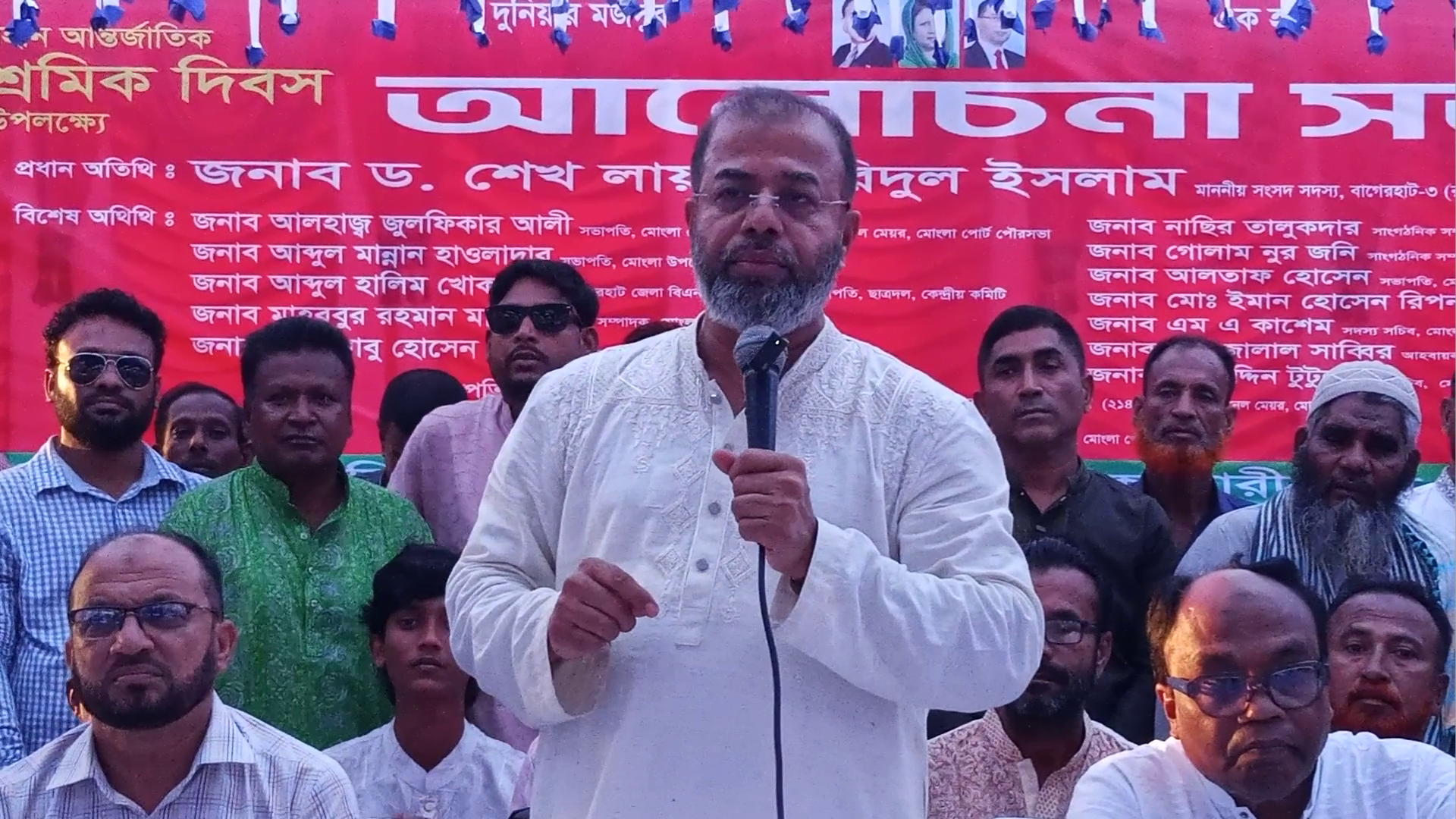ঐক্যবদ্ধ থাকলে মালিকের কাছ থেকে সব দাবি আদায় সম্ভব: পরিবেশ প্রতিমন্ত্রী