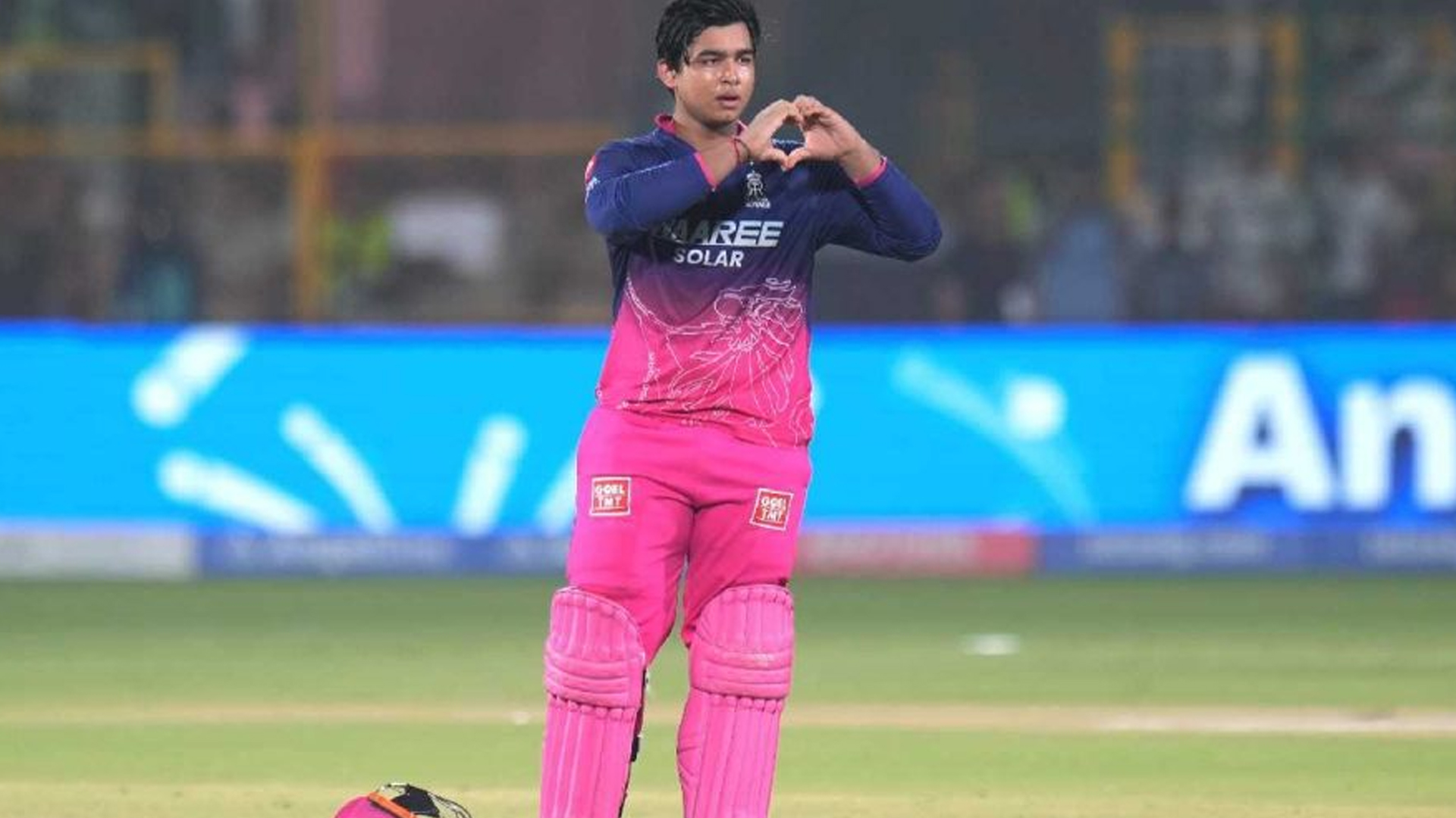 জয়পুরে বৈভব-শো, ৩৬ বলেই করলেন সেঞ্চুরি