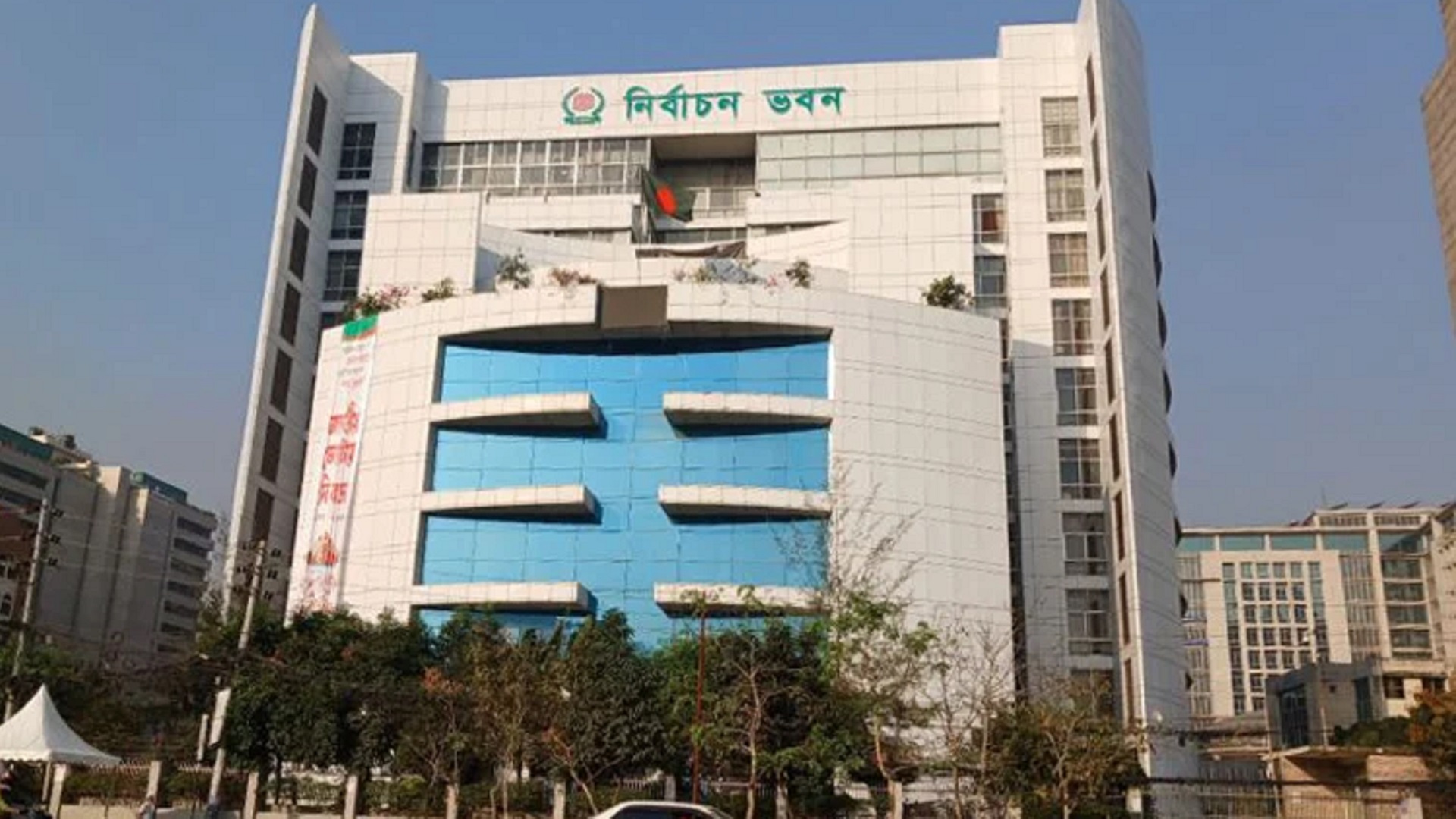 নির্বাচনী প্রচারণায় জনচলাচলে বিঘ্ন ঘটিয়ে সভা-সমাবেশ নয়: ইসি