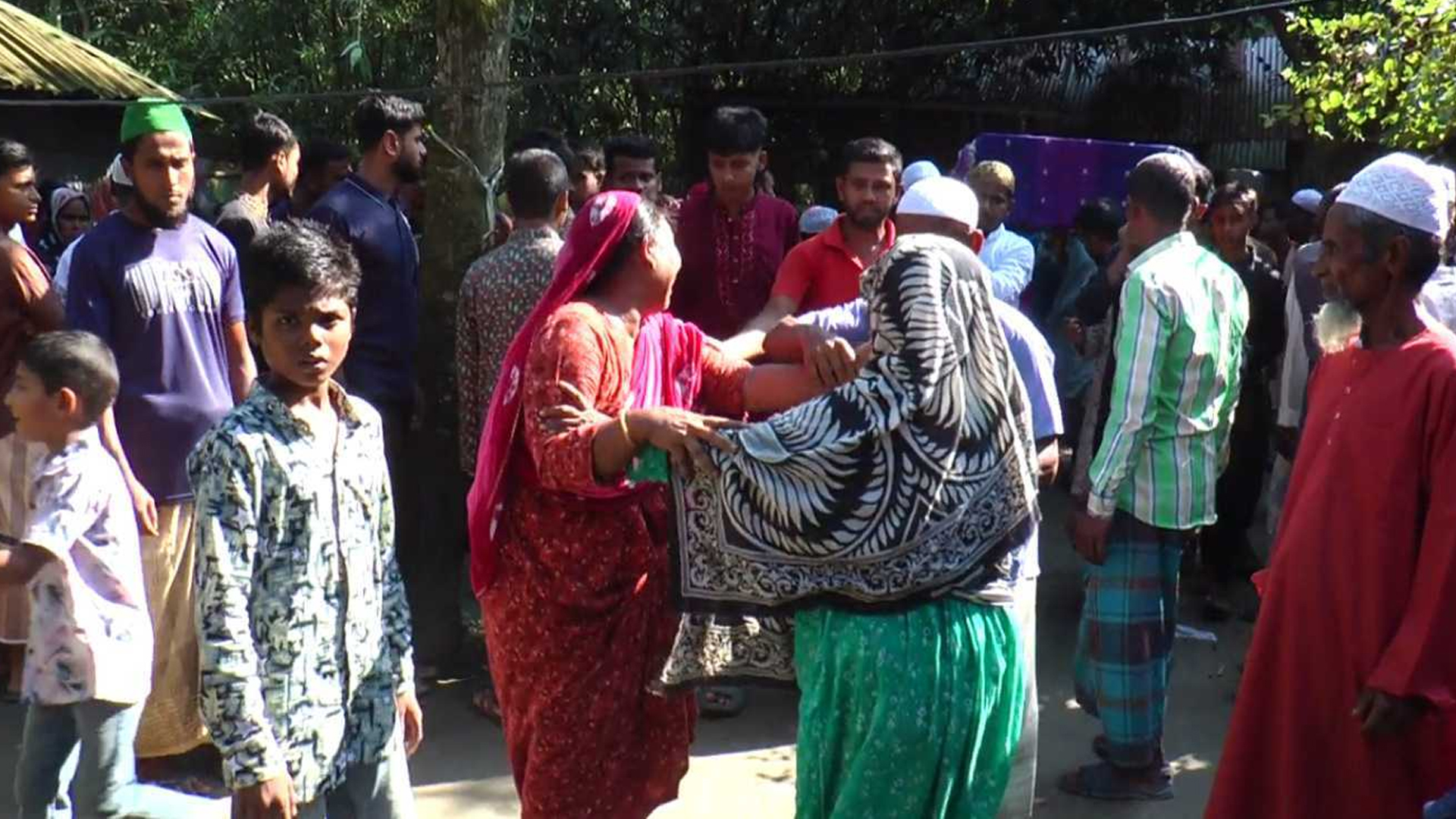 গাইবান্ধার ‘মা ক্লিনিকে’ ভুল চিকিৎসায় প্রসূতি ও নবজাতকের মৃত্যুর অভিযোগ