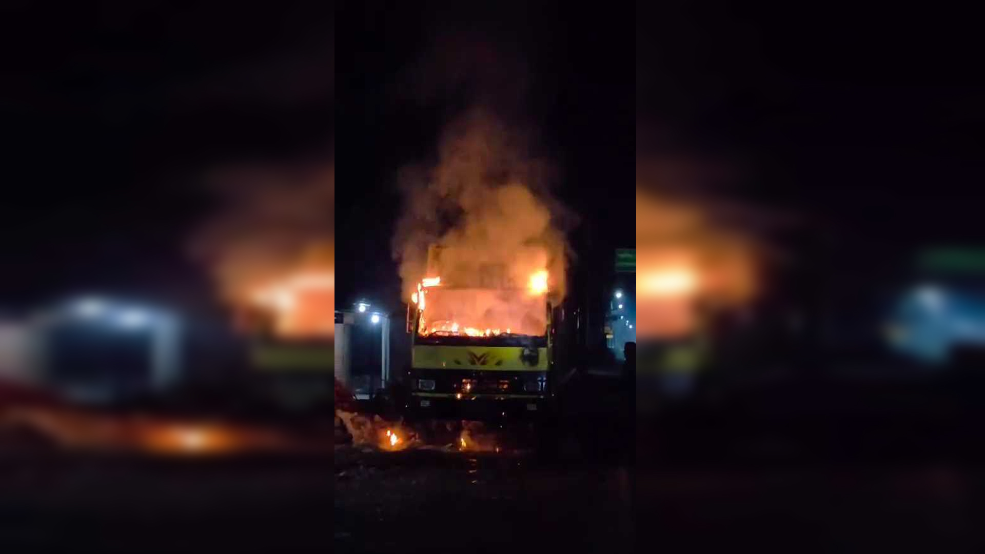 ময়মনসিংহে আগুনে পুড়ল পার্কিংয়ে রাখা কাভার্ডভ্যান