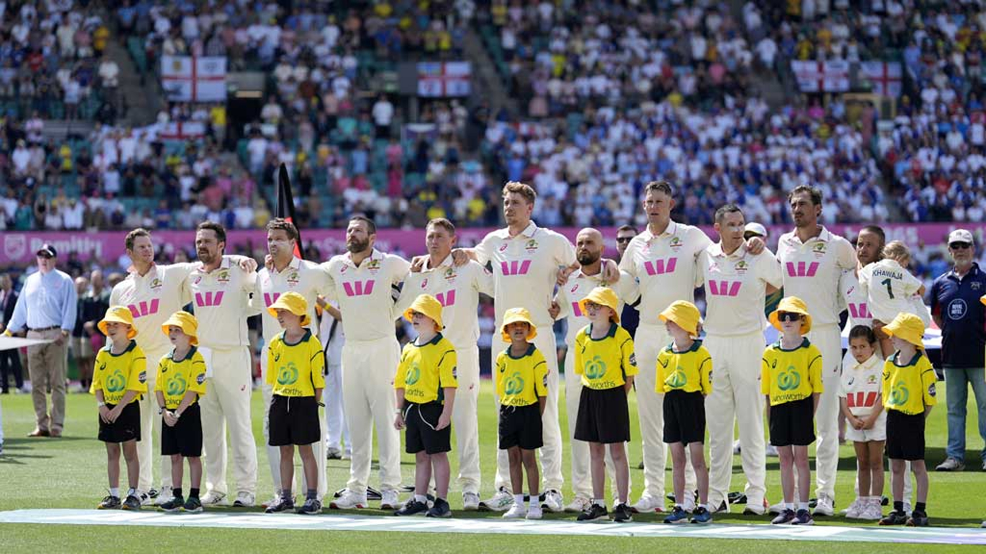 ১৩৮ বছর পর সিডনিতে অস্ট্রেলিয়ার এমন একাদশ