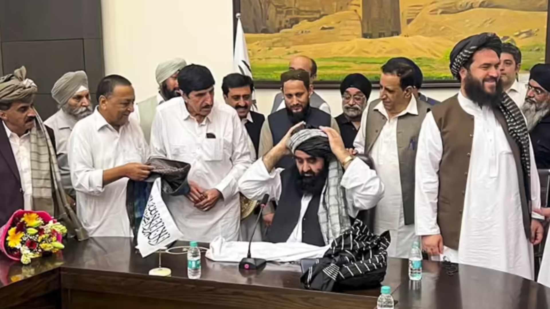 হিন্দু ও শিখদের দেশে ফেরার আহ্বান তালেবান সরকারের